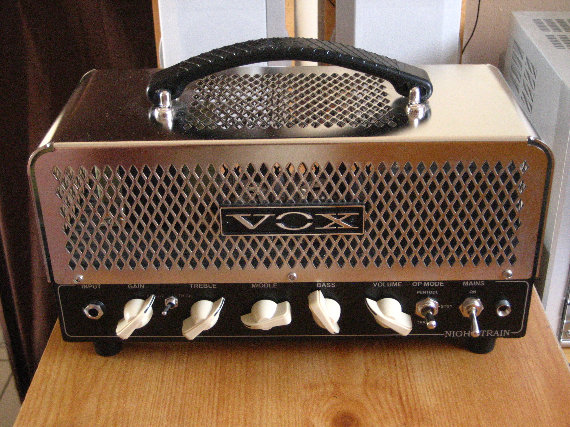 Photo Vox V112NT Vox V112NT Speaker (845732) Audiofanzine