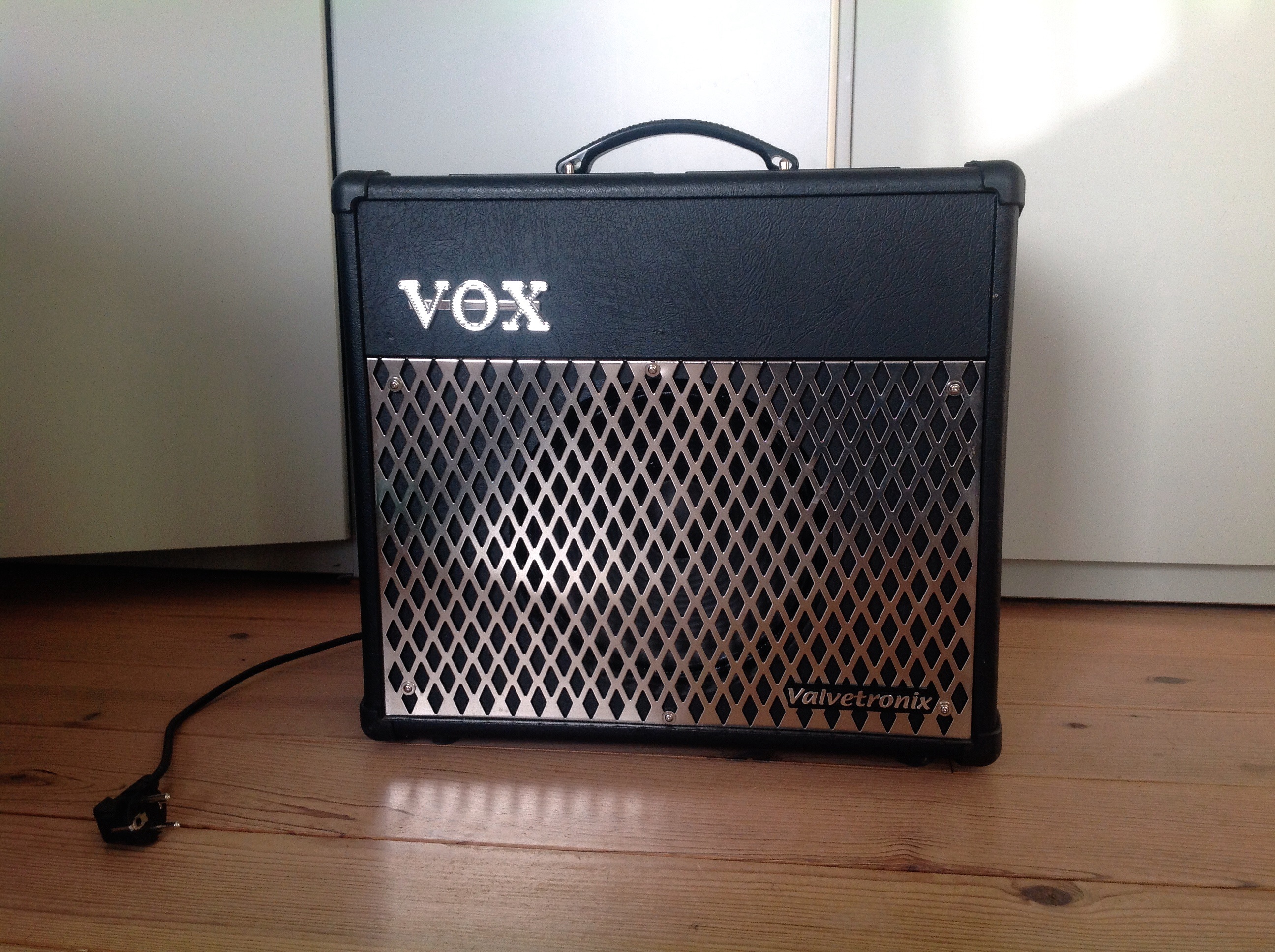 Photo Vox VT30 : Vox VT30 (7177) (#984372) - Audiofanzine