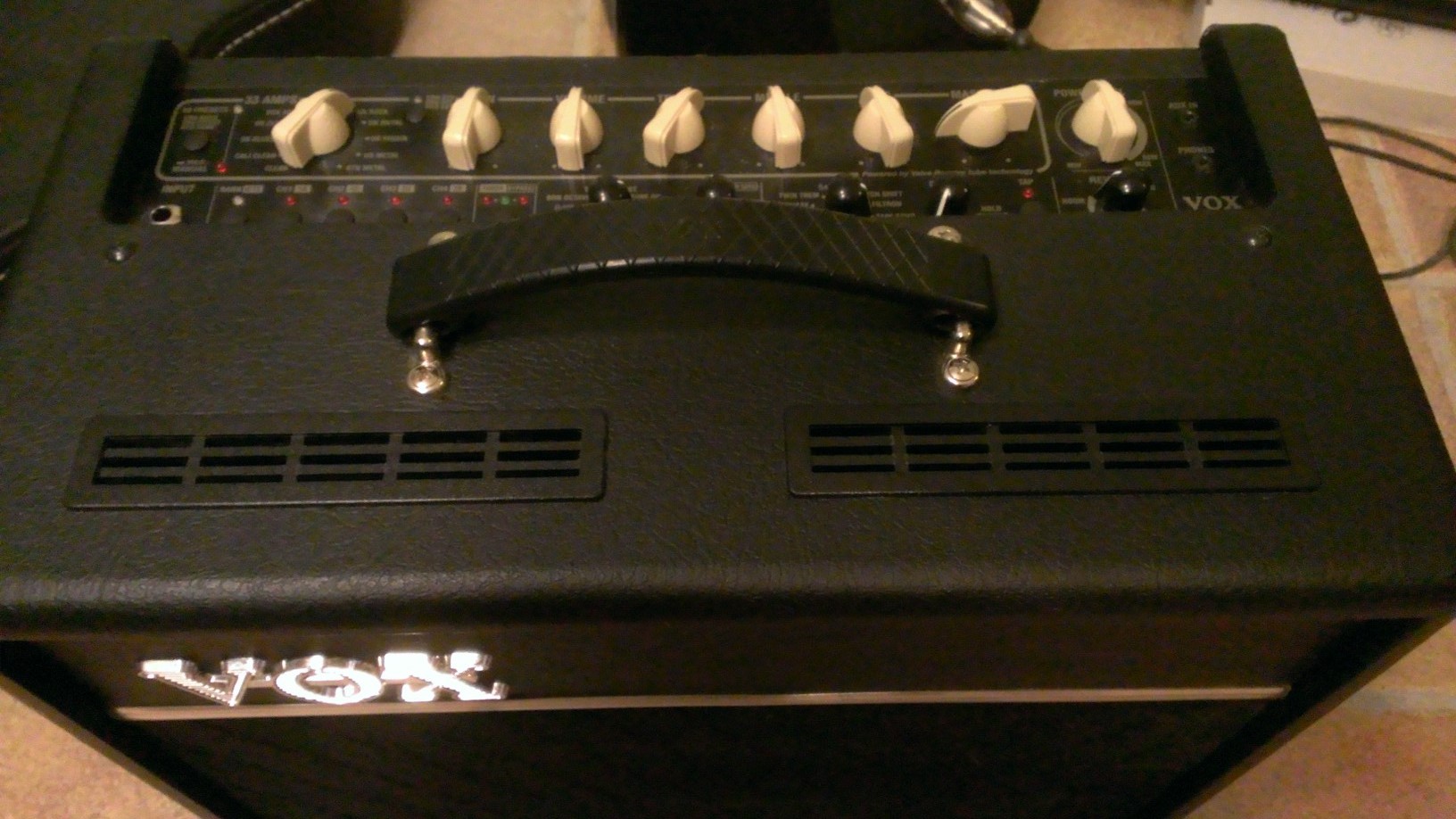 Photo Vox VT40+ Vox VT 40 + (1079248) Audiofanzine