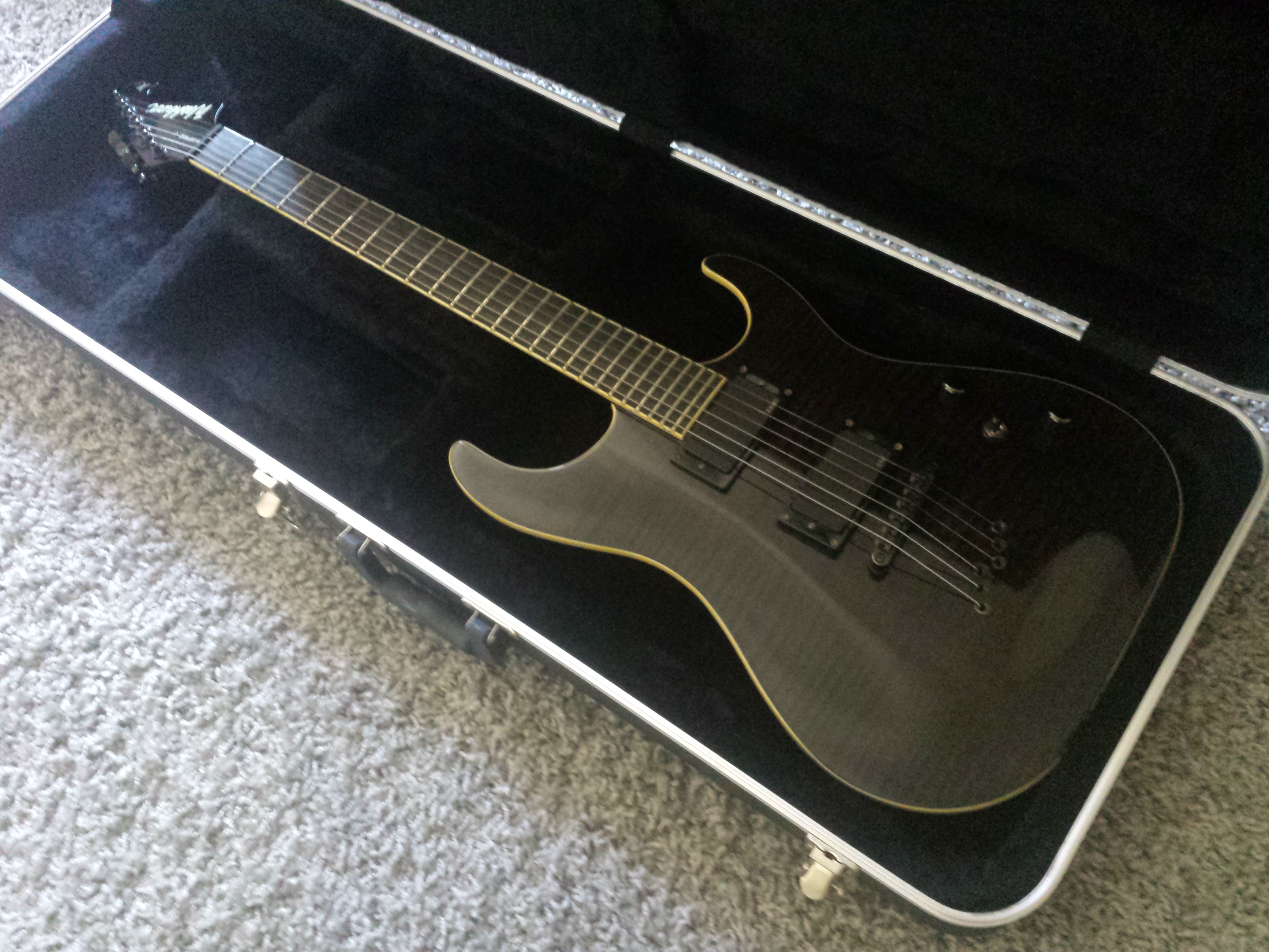 washburn x50 black with red trim washburn x50 black with red trim