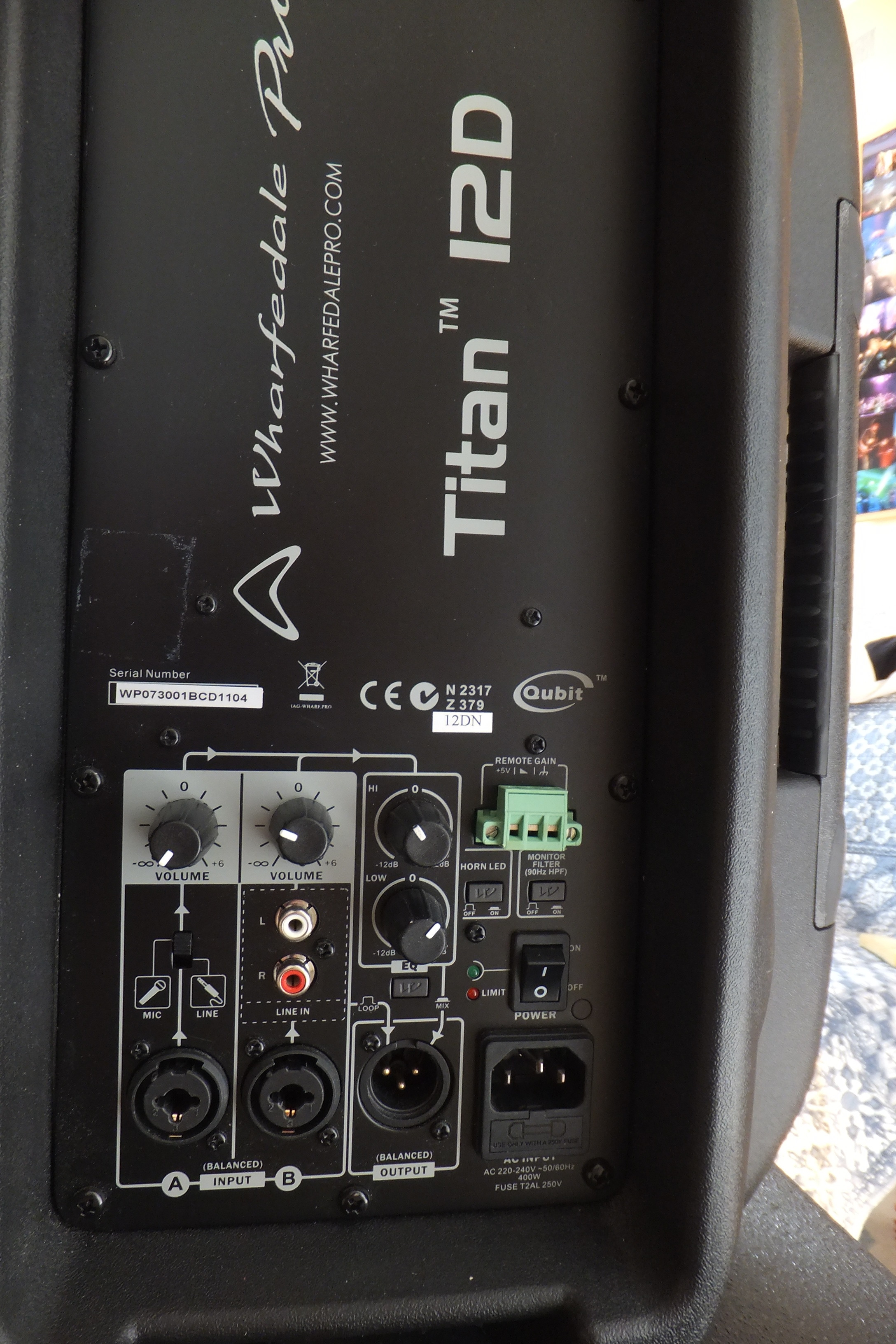 wharfedale pro titan 12d