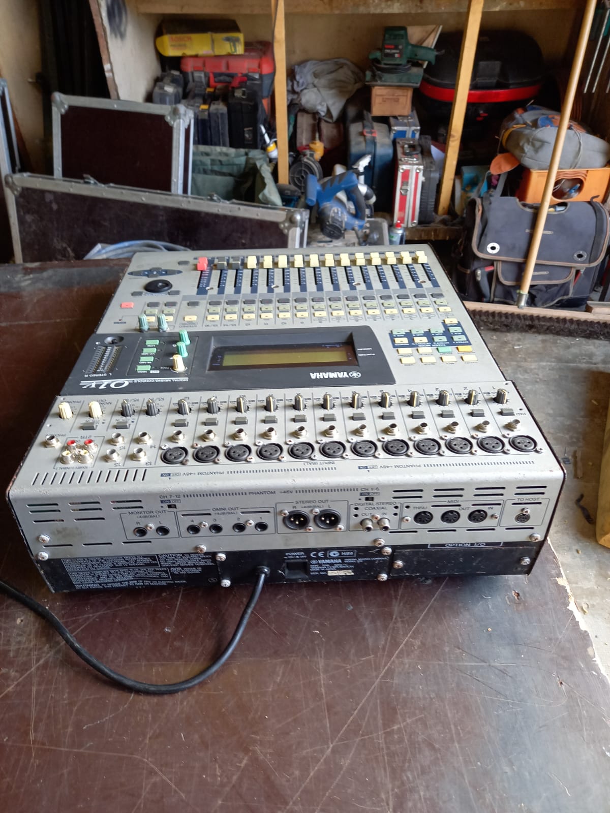 Console de mixage numérique Yamaha 01v – NIGHT SYSTEM