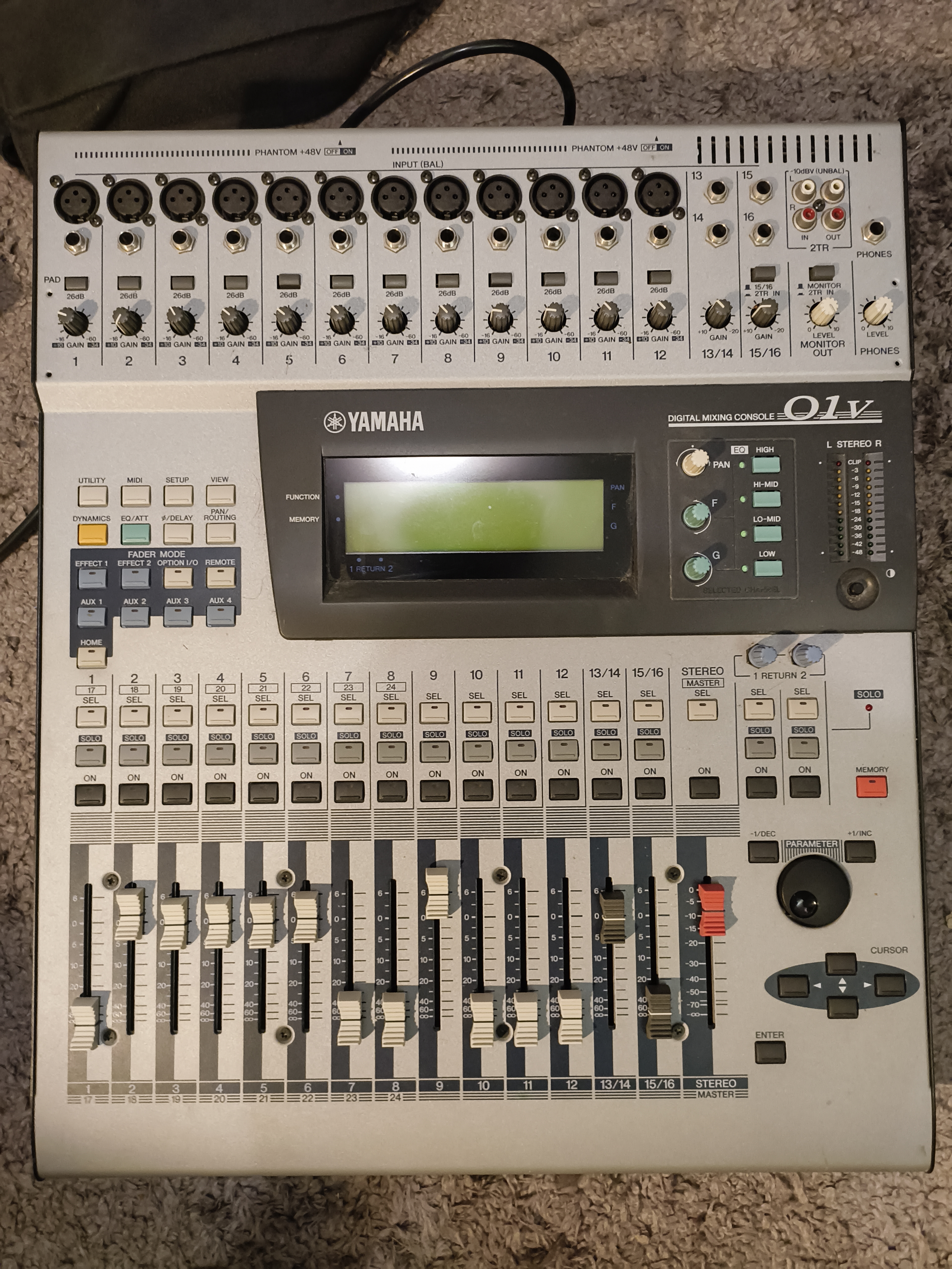 01V - Yamaha 01V - Audiofanzine 01V - Yamaha 01V - Audiofanzine