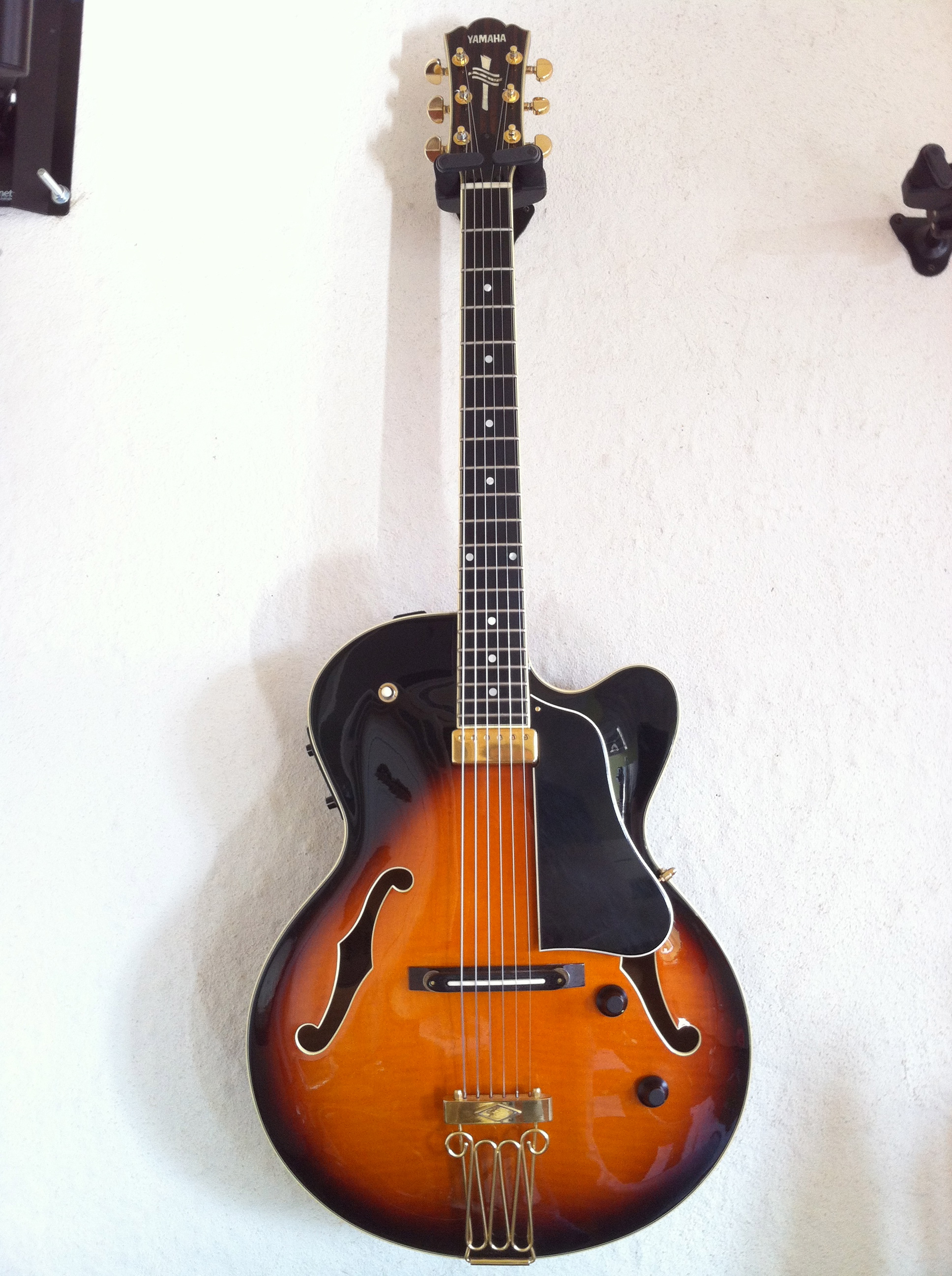 Photo Yamaha AEX1500 Yamaha AEX1500 Violin Sunburst (695260