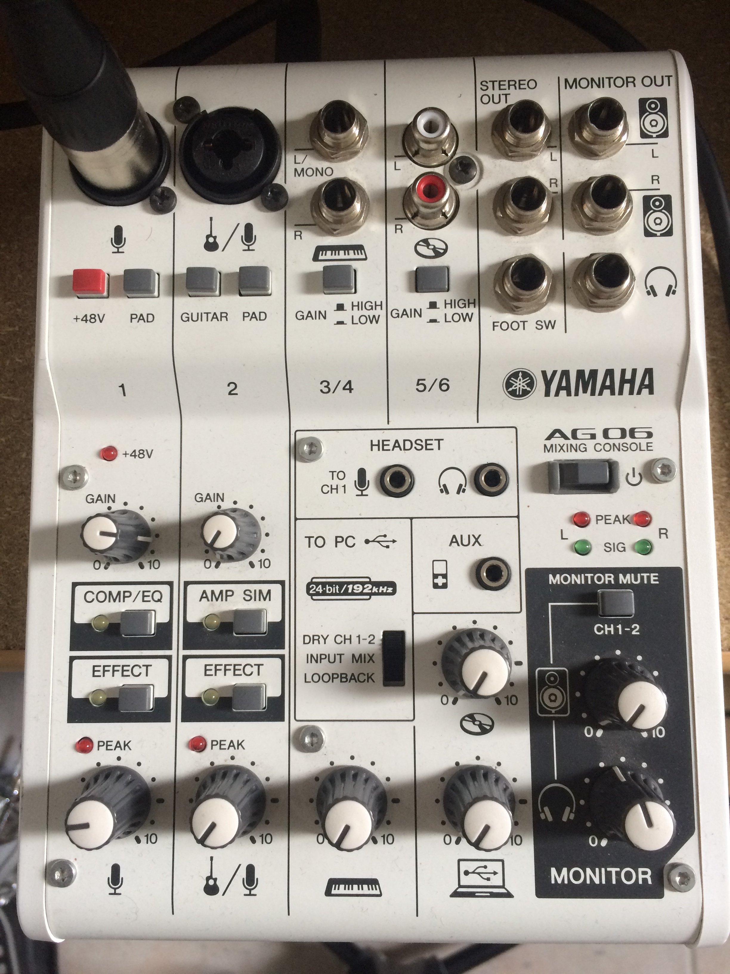 AG06 - Yamaha AG06 - Audiofanzine