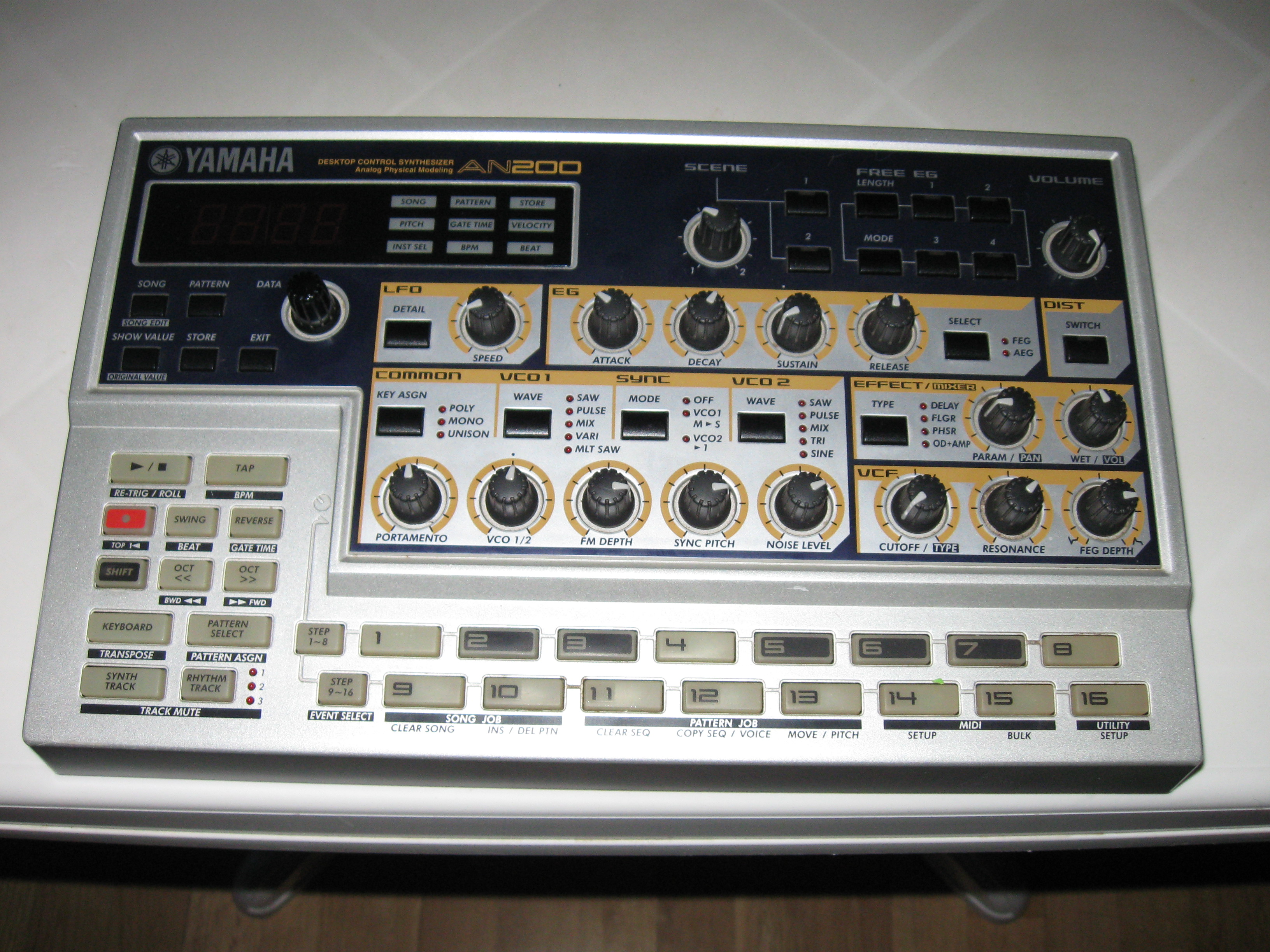 Photo Yamaha AN200 Yamaha AN200 (12499) (573370) Audiofanzine