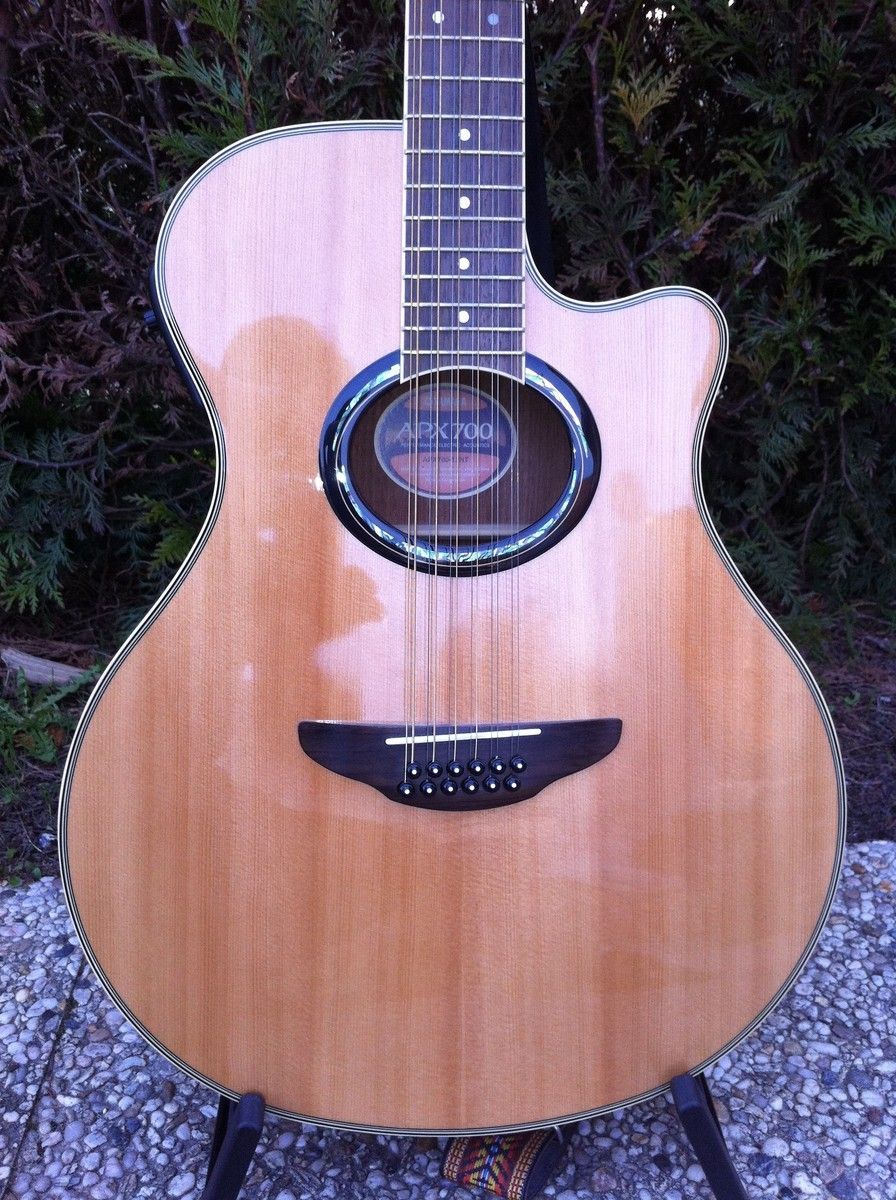 Yamaha APX700 image (195276) Audiofanzine