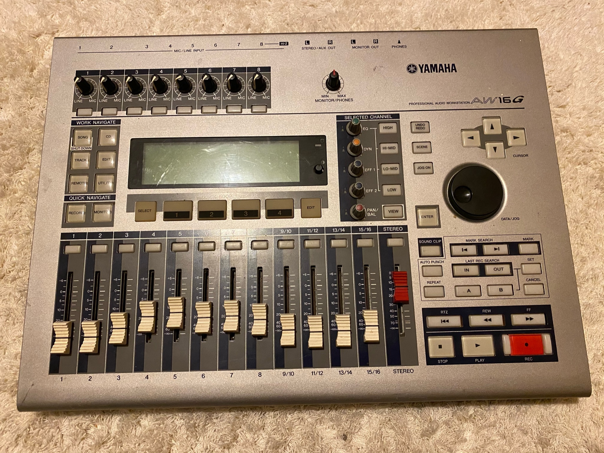 AW16G Yamaha AW16G Audiofanzine