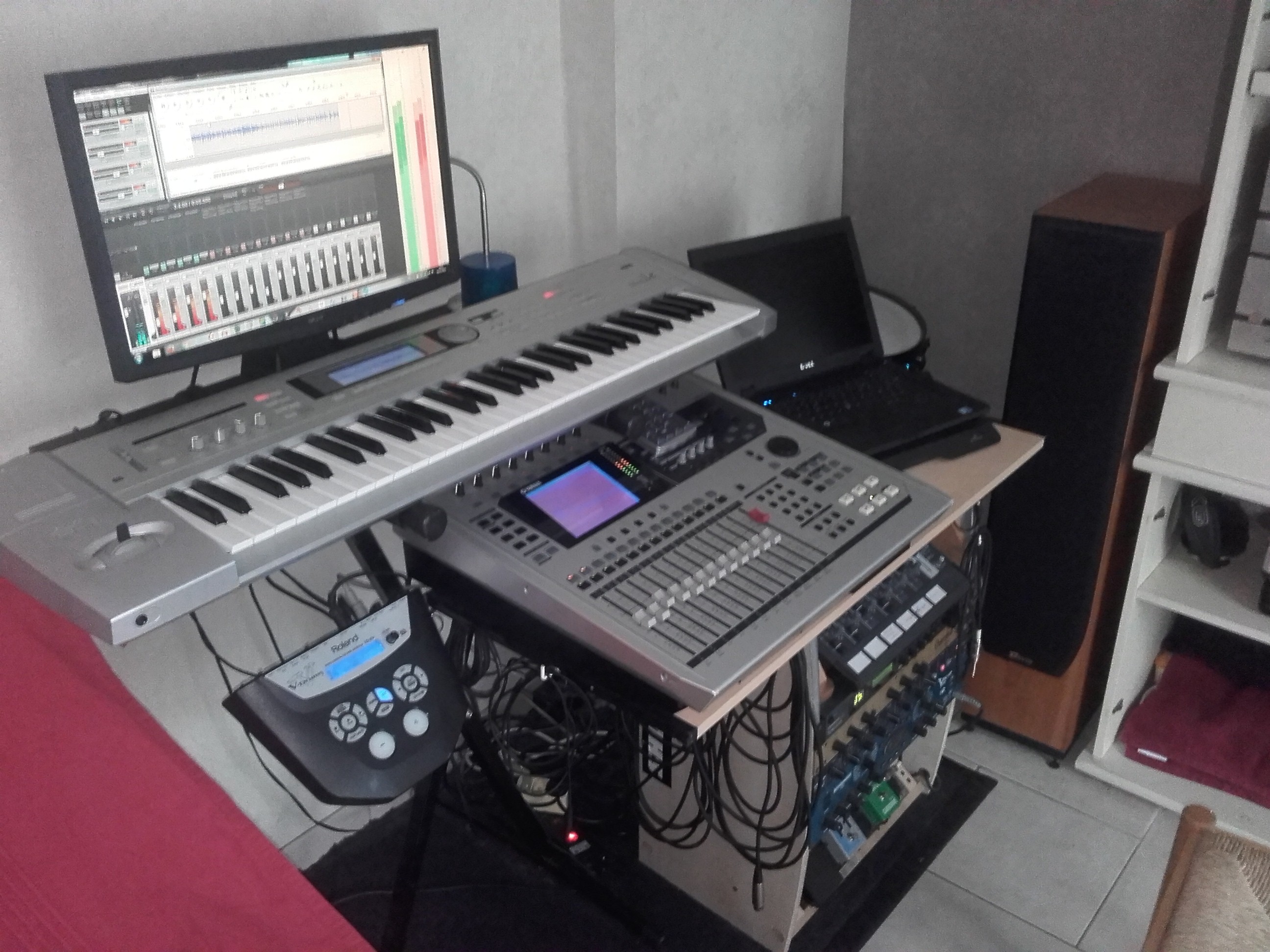AW2400 Yamaha AW2400 Audiofanzine