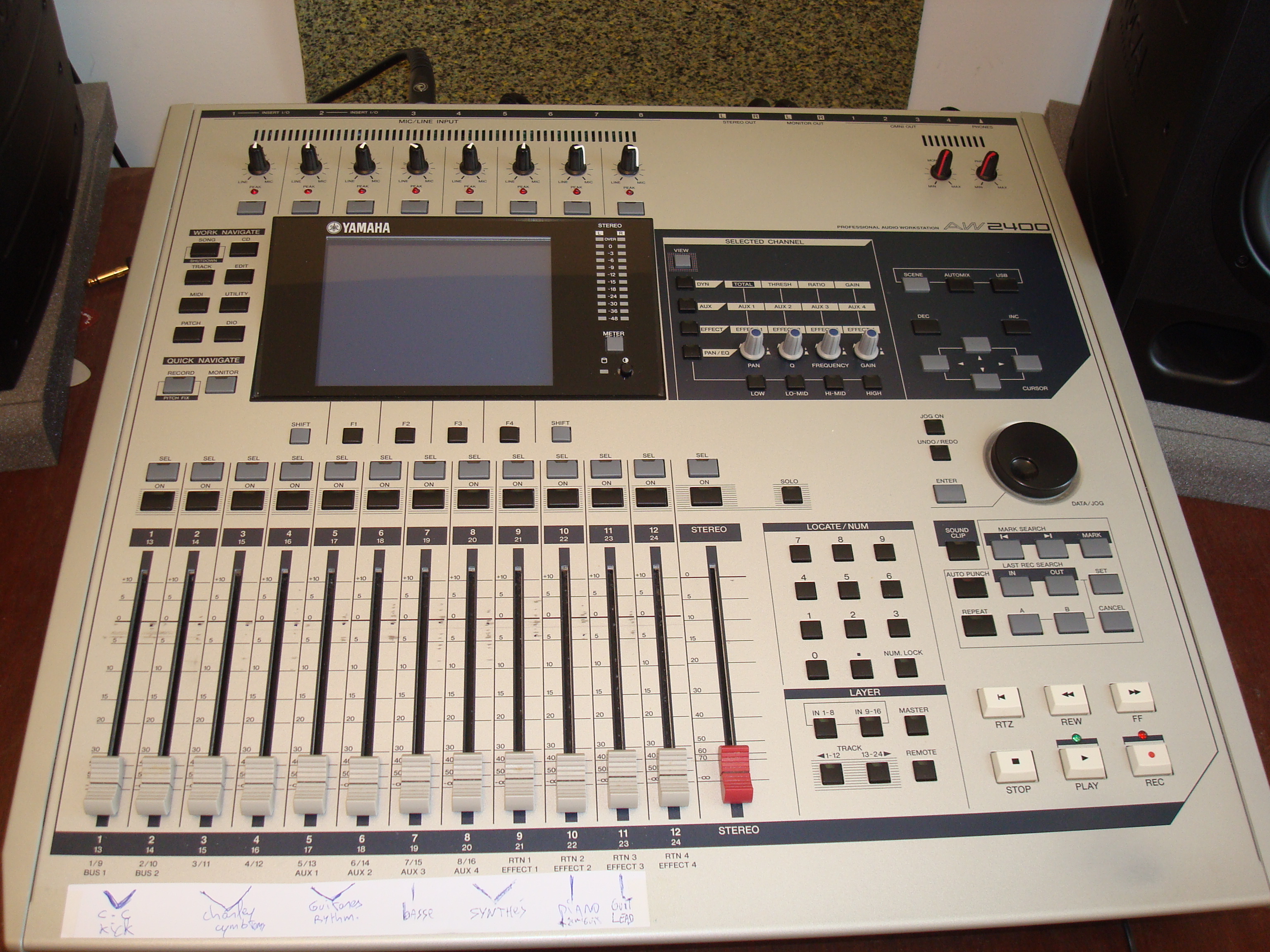 Yamaha AW2400 Audiofanzine