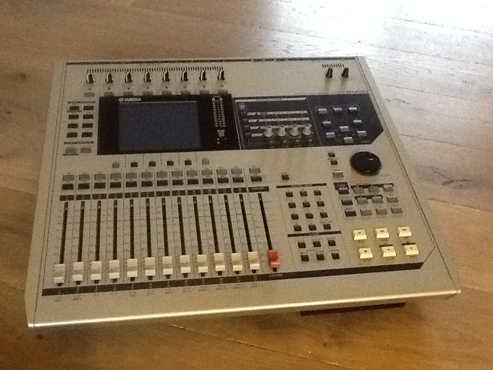 AW2400 Yamaha AW2400 Audiofanzine