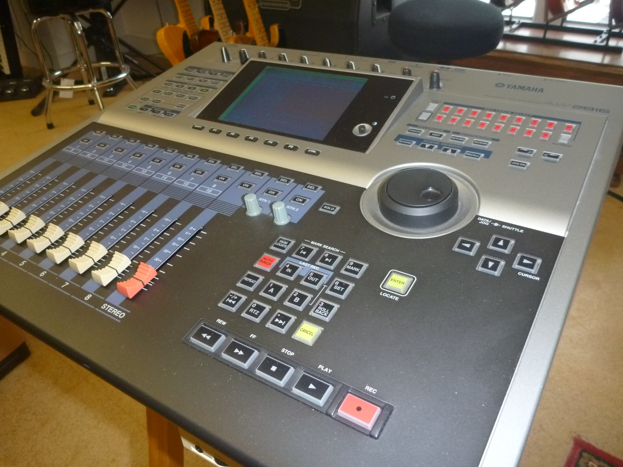 Photo Yamaha AW2816 Yamaha AW2816 (26158) (2059329) Audiofanzine