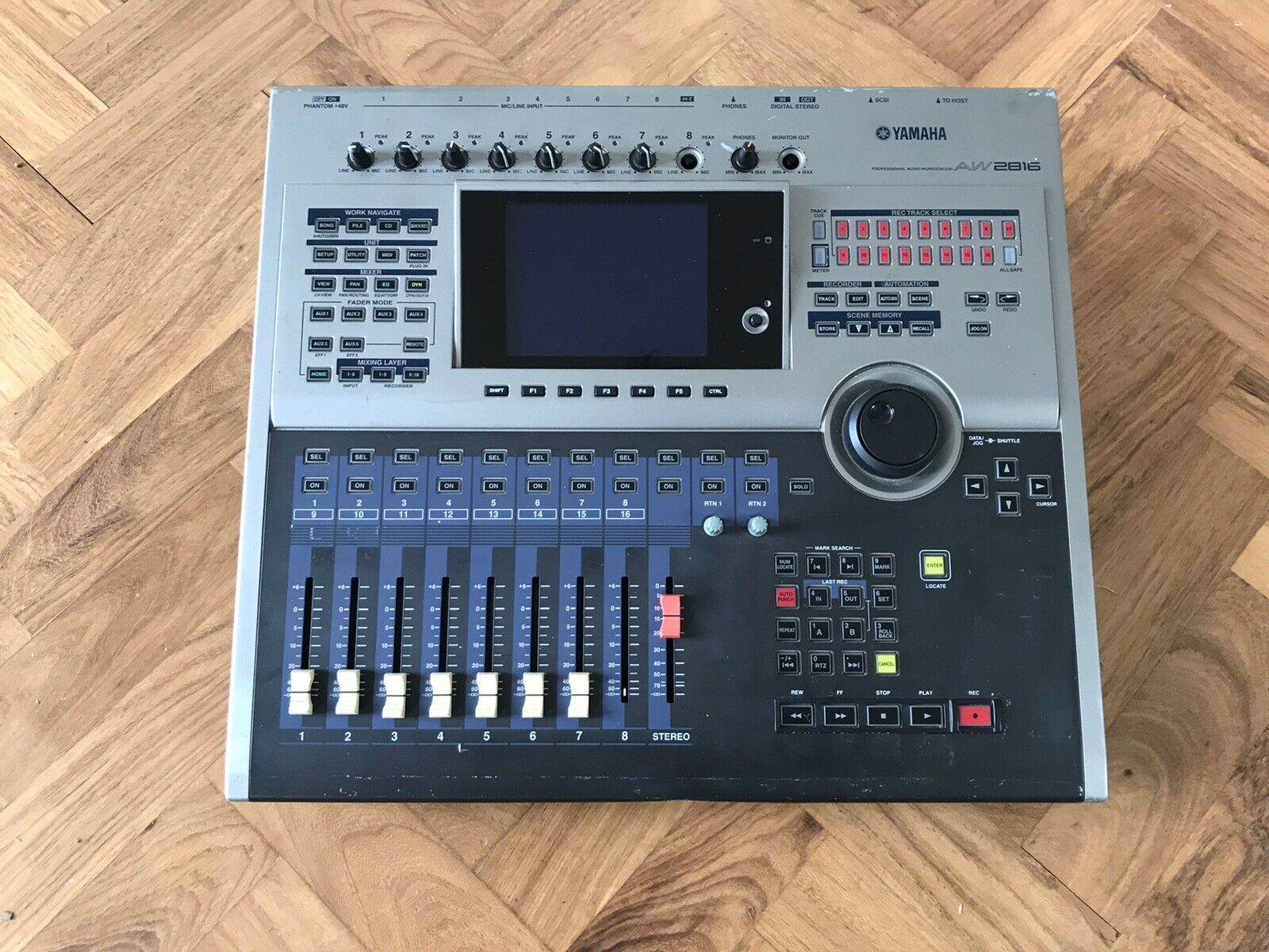 AW2816 Yamaha AW2816 Audiofanzine