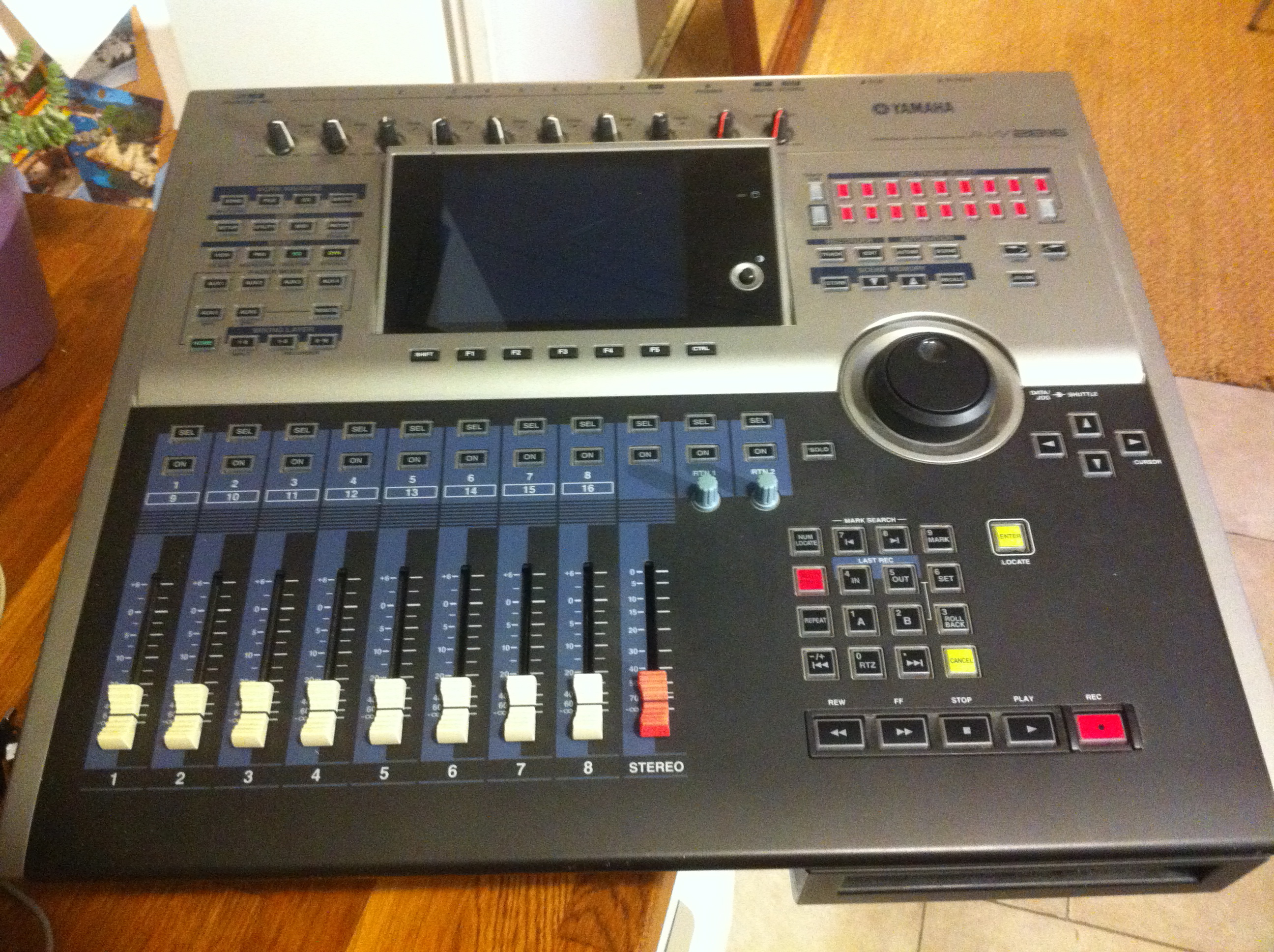 Photo Yamaha AW2816 Yamaha AW2816 (96820) (516284) Audiofanzine