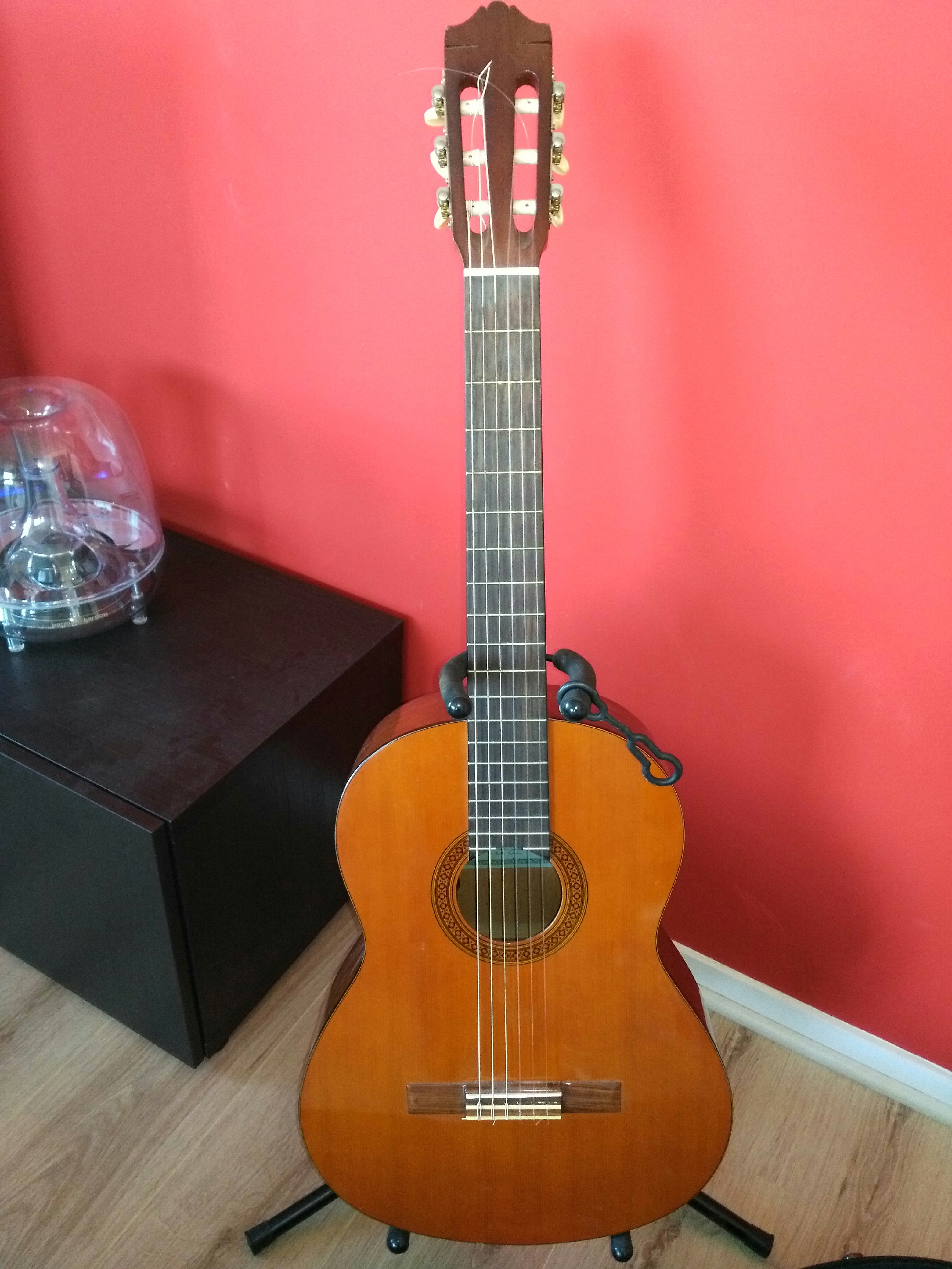 CG100A Yamaha CG100A Audiofanzine