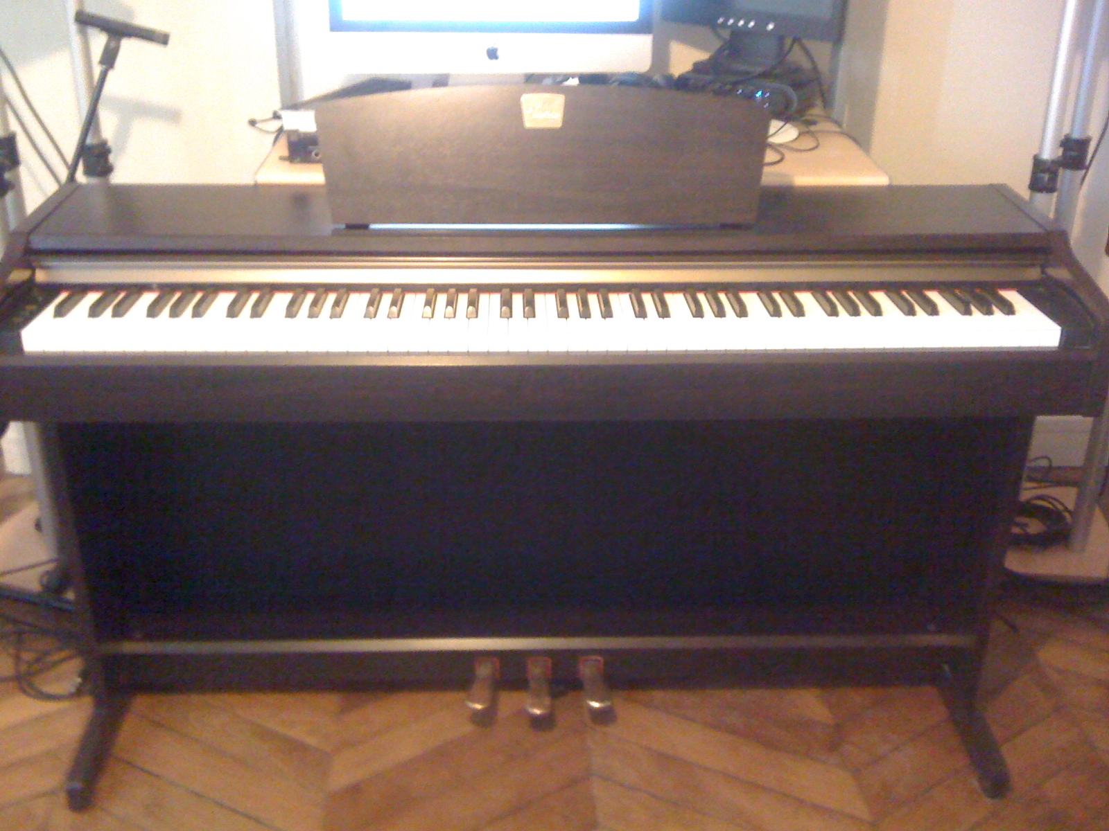 Clavinova CLP115 Yamaha Clavinova CLP115 Audiofanzine