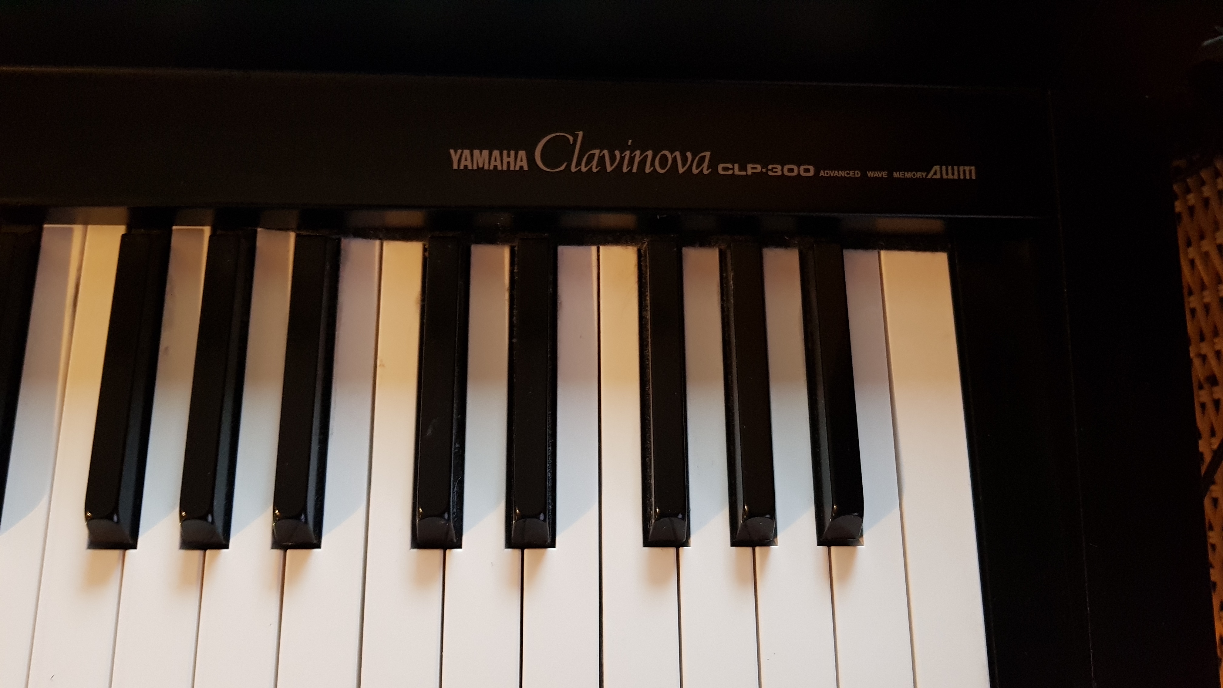 Clavinova CLP-300 - Yamaha Clavinova CLP-300 - Audiofanzine