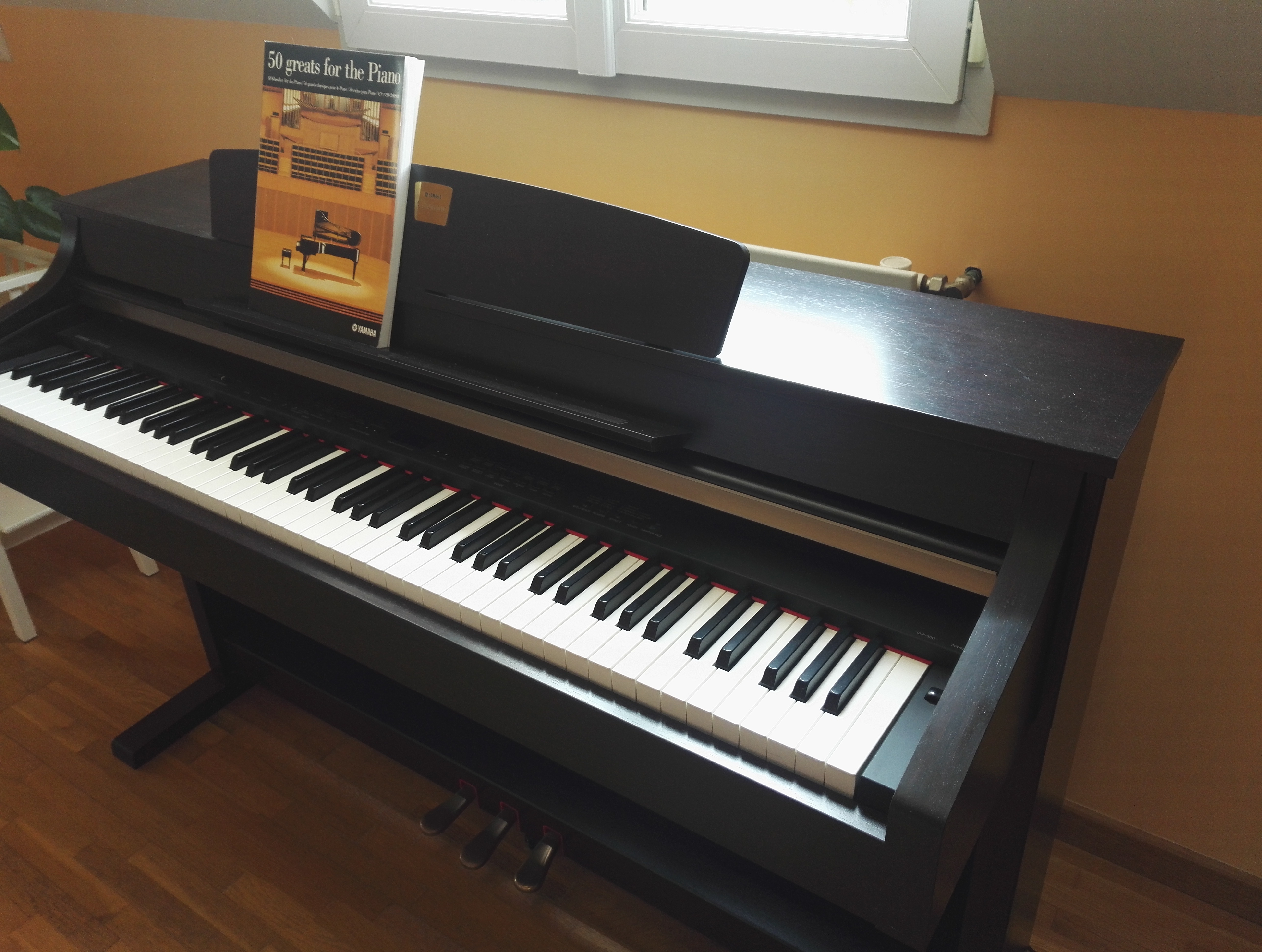 Clavinova CLP-330 - Yamaha Clavinova CLP-330 - Audiofanzine