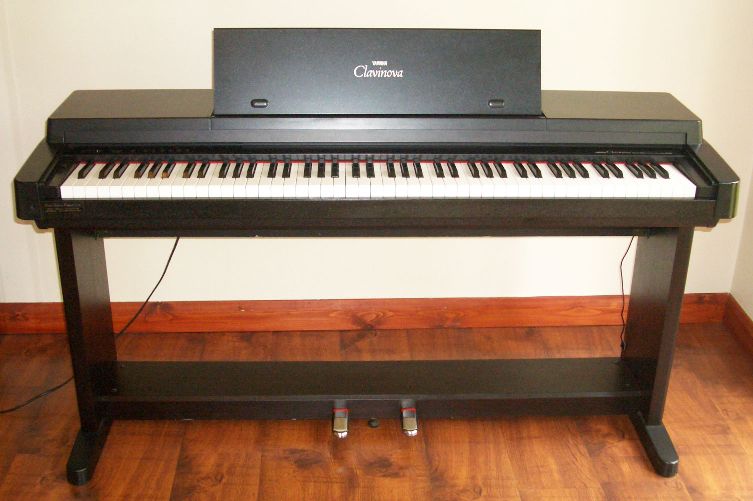 Photo Yamaha CLP-360 : Yamaha CLP-360 (68929) (#1831587) - Audiofanzine