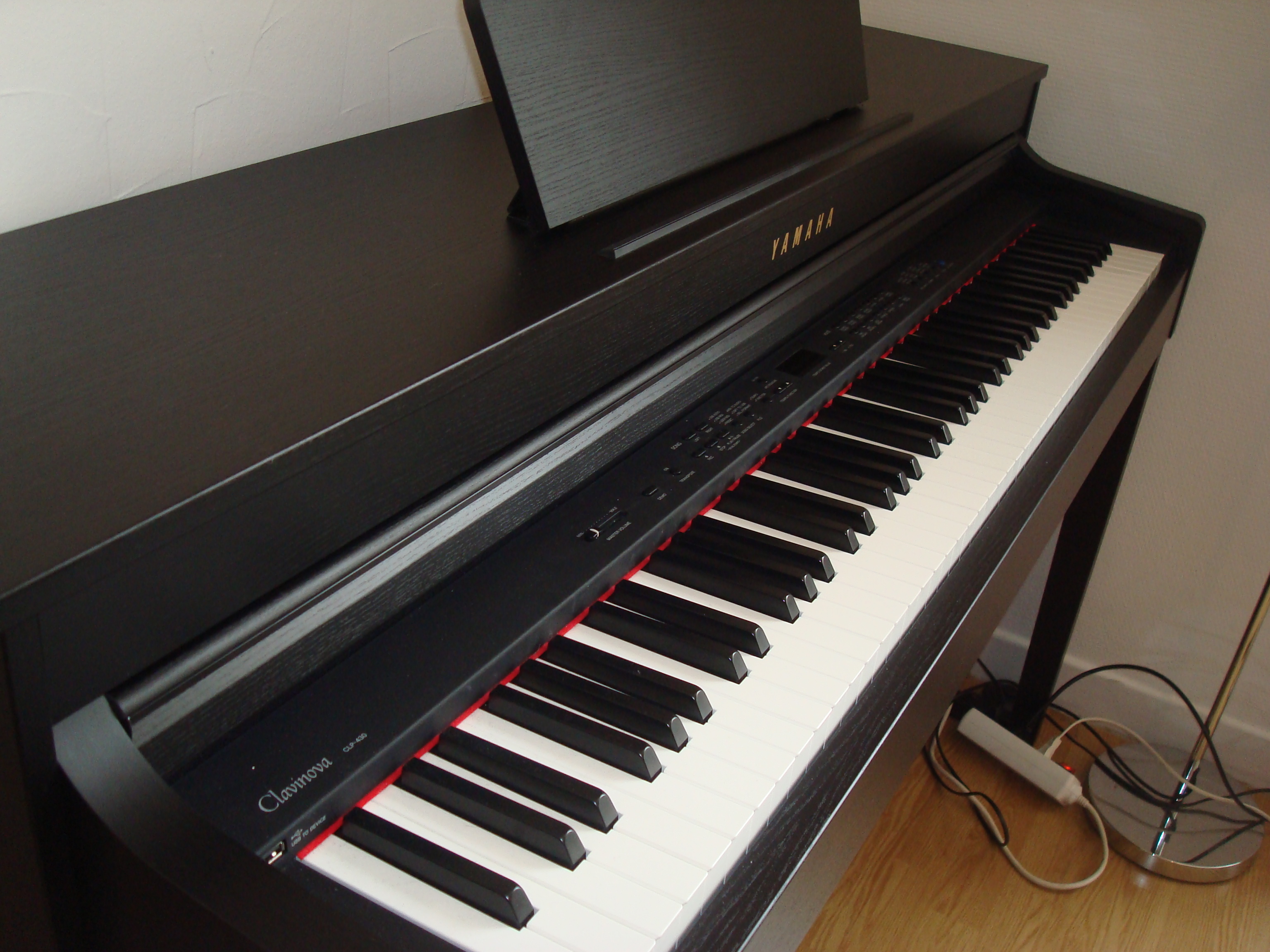 Photo Yamaha CLP430 Yamaha CLP430B (585574) Audiofanzine