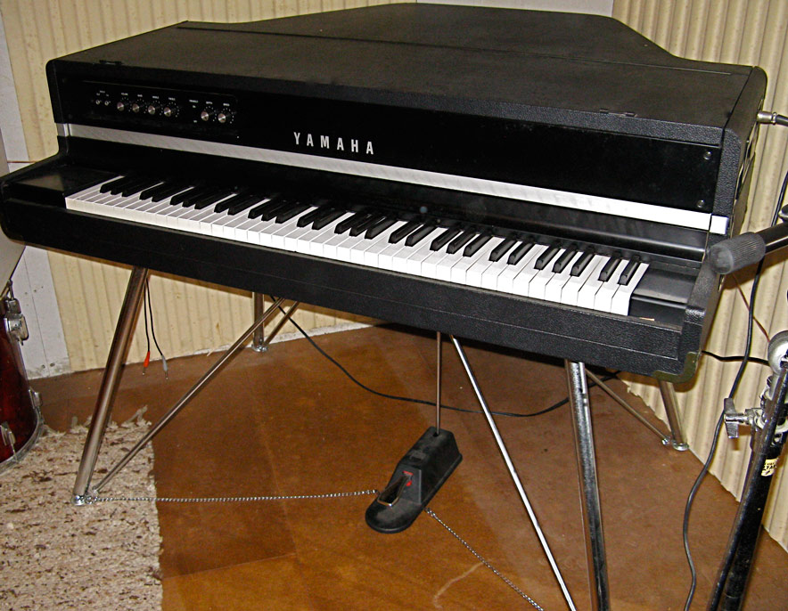 Yamaha CP-70 image (#287879) - Audiofanzine