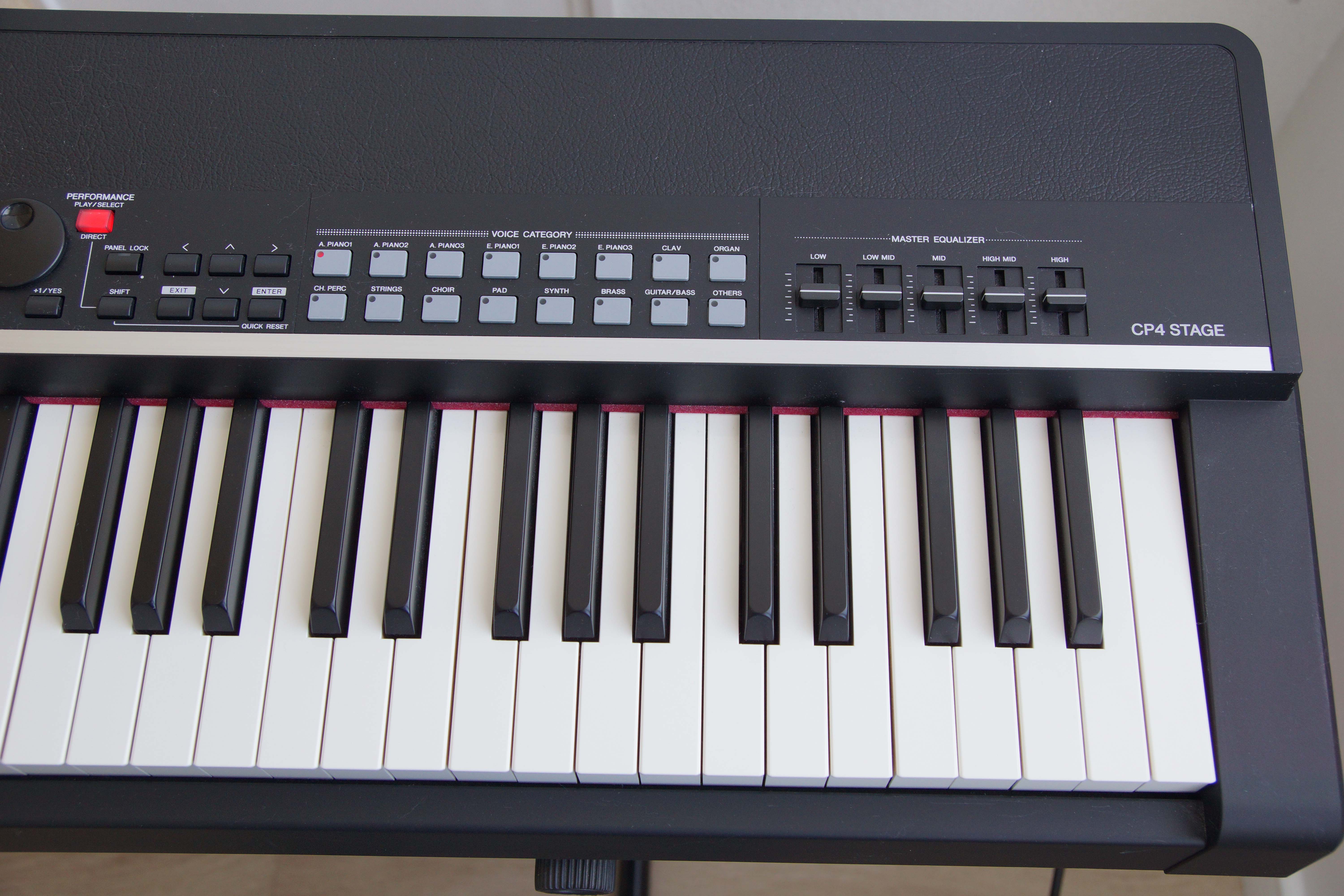 CP4 STAGE - Yamaha CP4 Stage - Audiofanzine