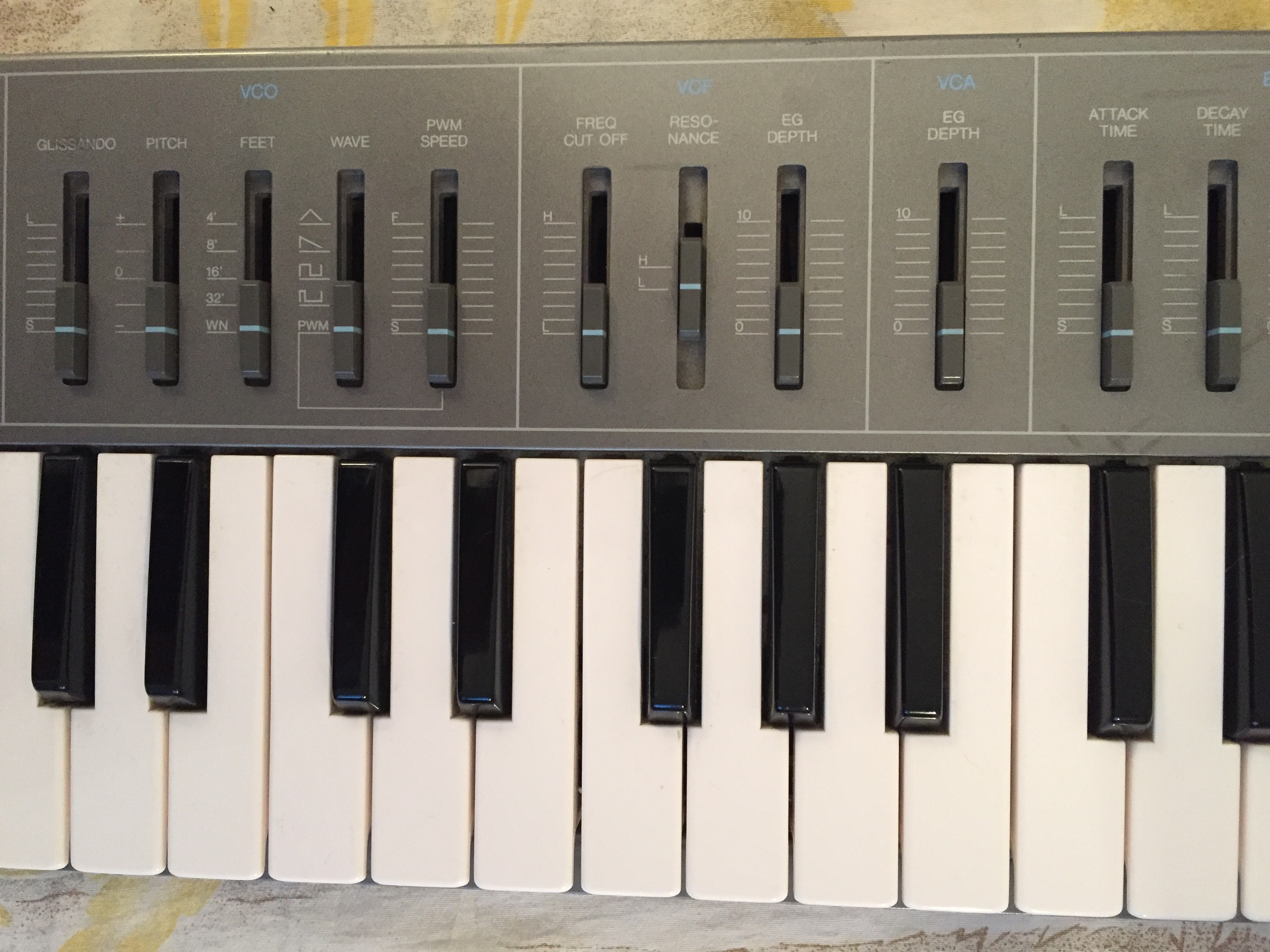 Yamaha CS01 - Audiofanzine