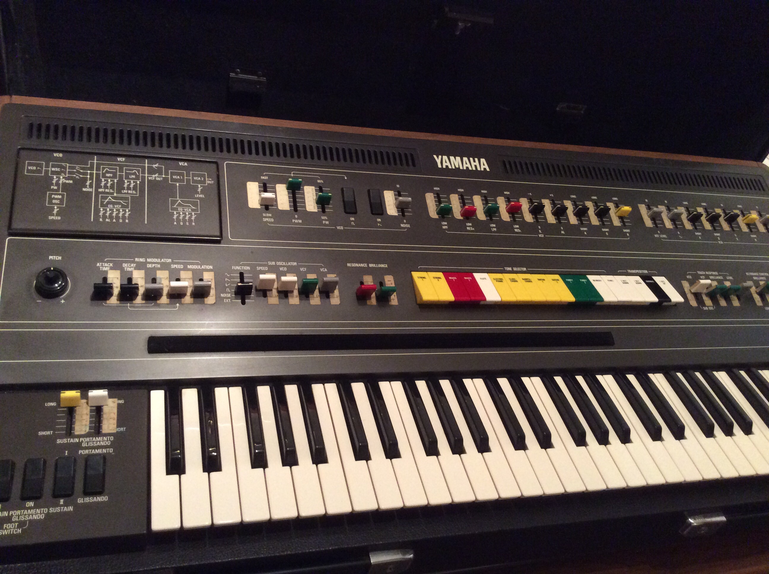 Photo Yamaha CS60 Yamaha CS60 (19137) (952789) Audiofanzine