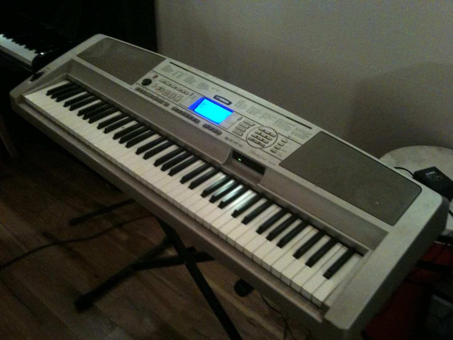 yamaha-dgx-300-image-45081-audiofanzine