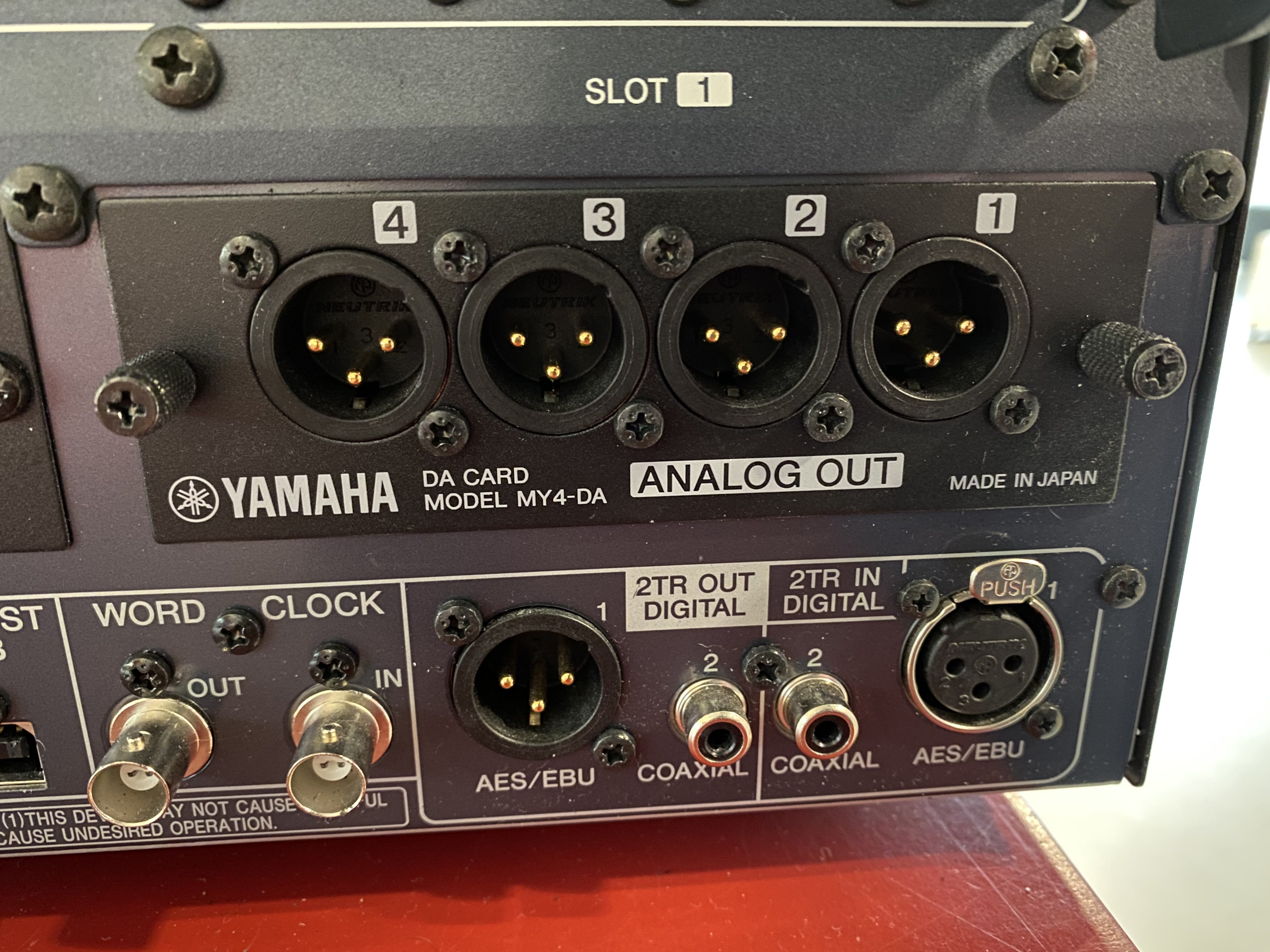 DM1000 Yamaha DM1000 Audiofanzine