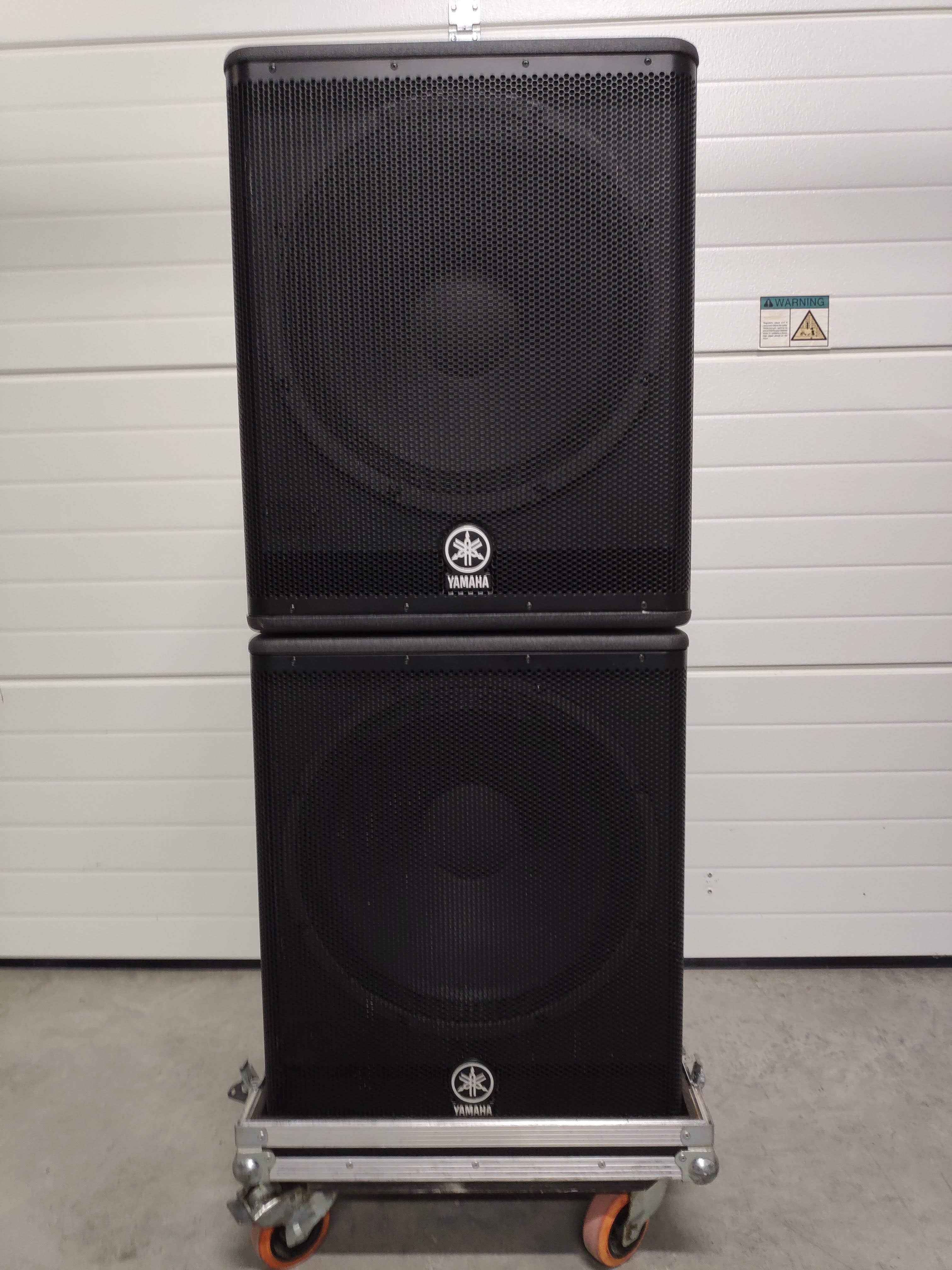 DSR118w Yamaha DSR118w Audiofanzine