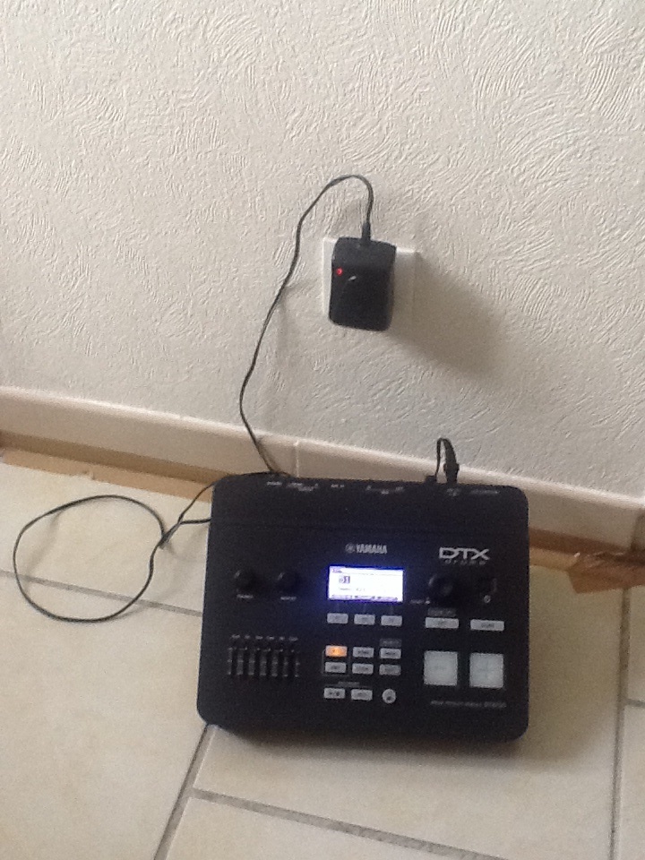 Photo Yamaha DTX700 : Yamaha DTX700 (44532) (#886859) - Audiofanzine