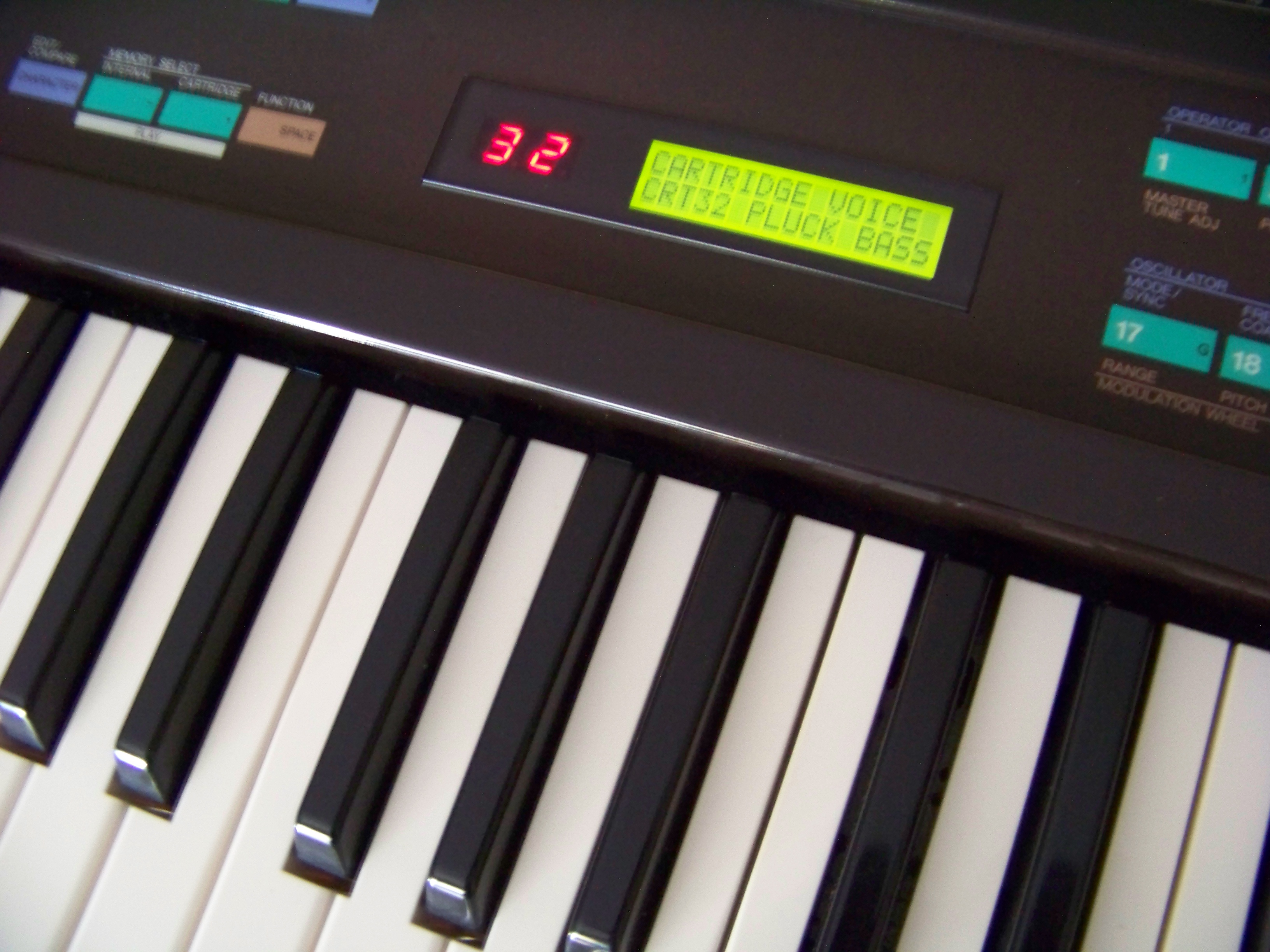 Yamaha Dx7 Logo