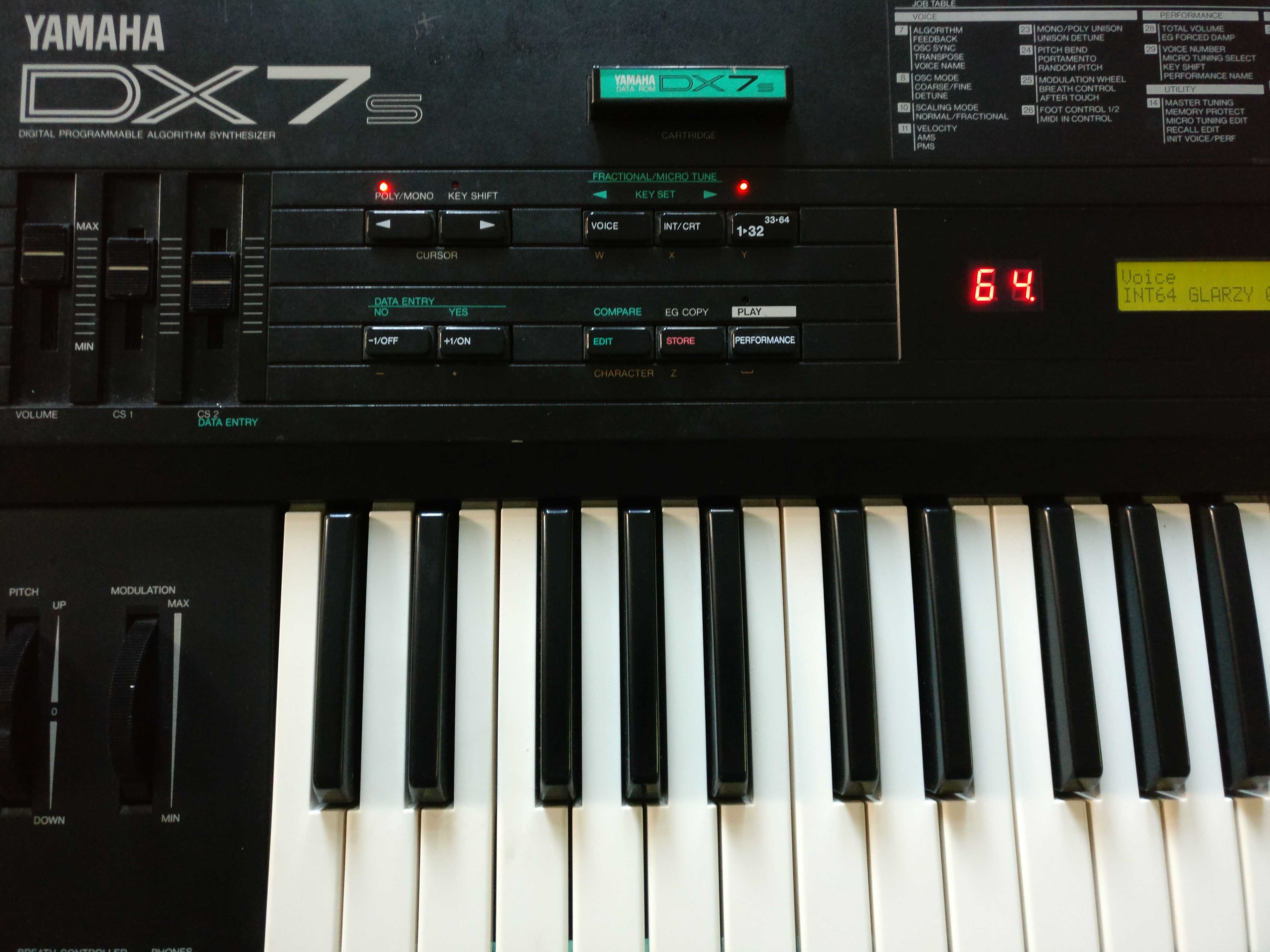 Photo Yamaha DX7 : 2 (#1687718) - Audiofanzine