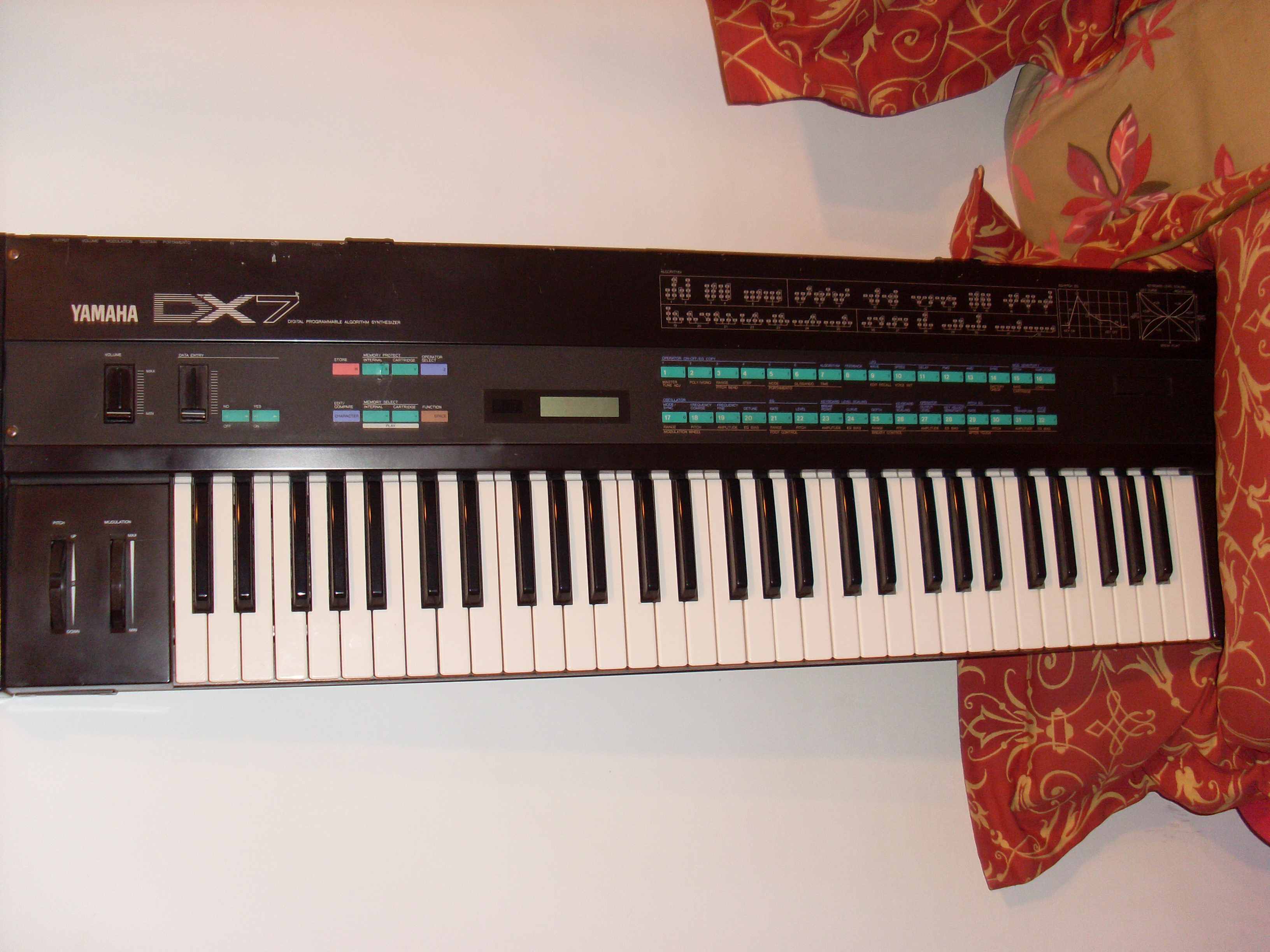 Yamaha Dx7 Logo