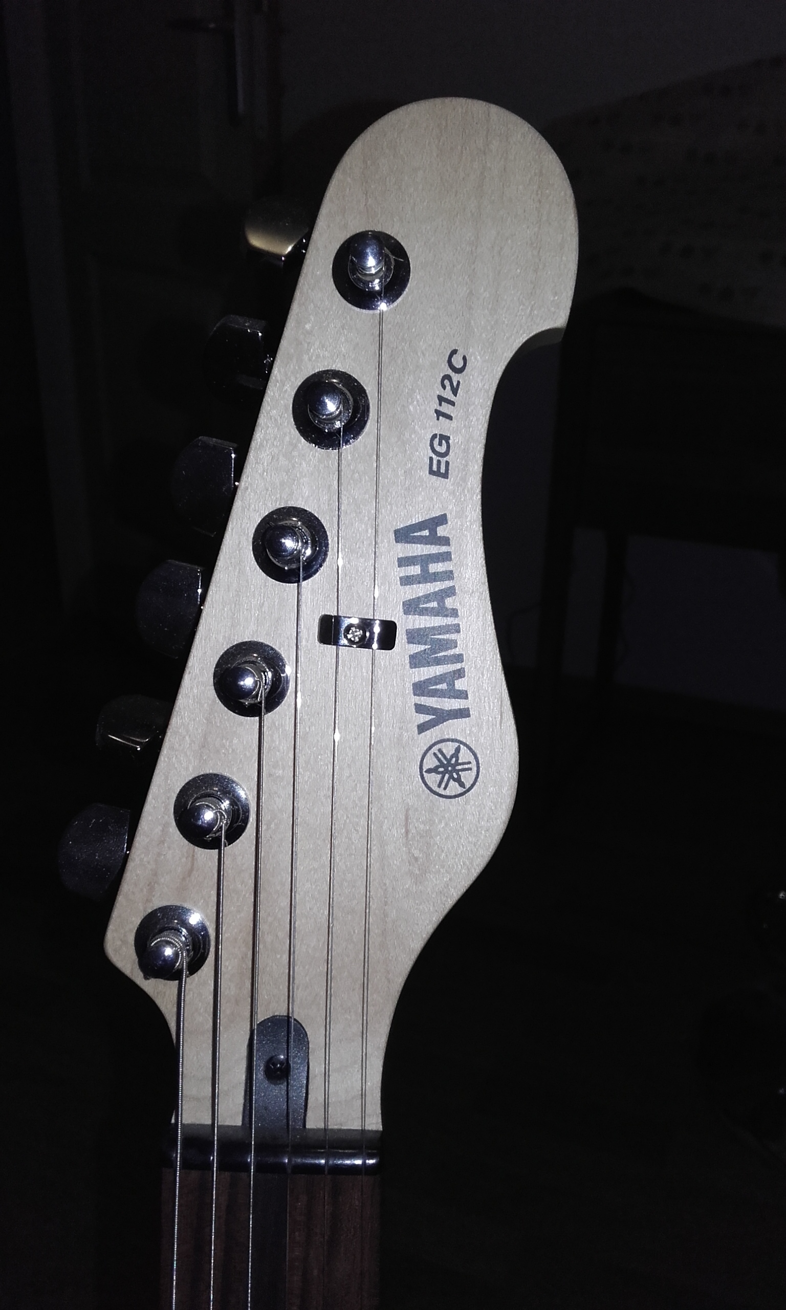 EG112C - Yamaha EG112C - Audiofanzine