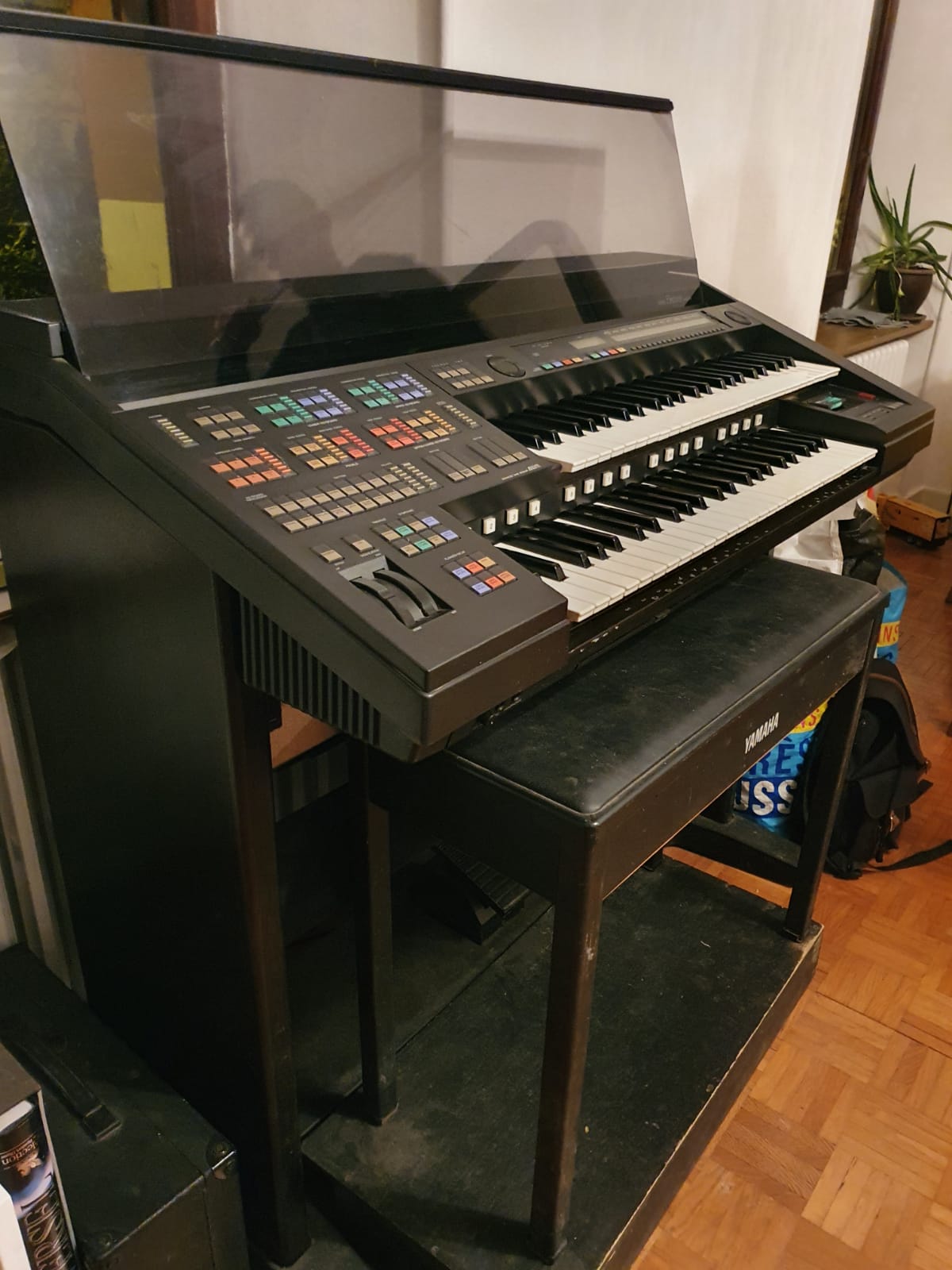 Electone HS8 Yamaha Electone HS8 Audiofanzine