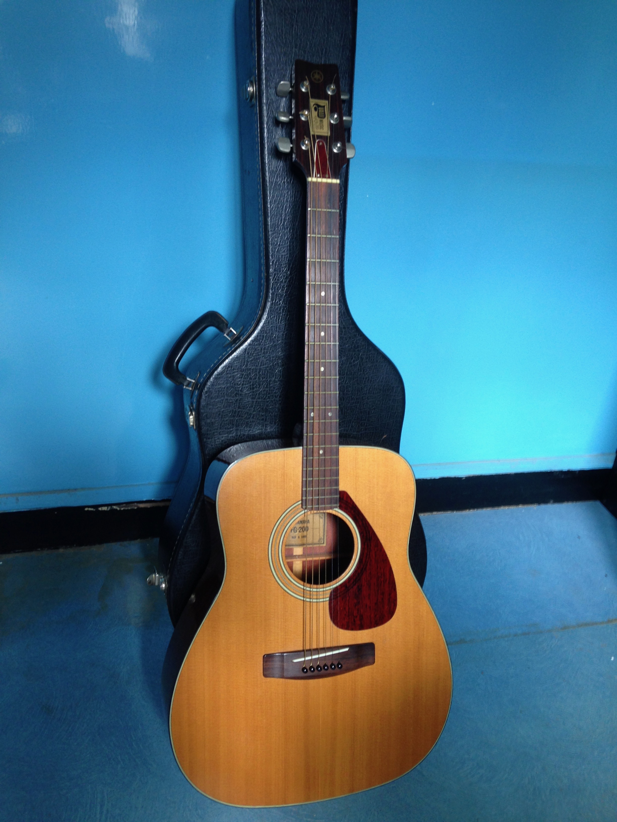 FG 200 Yamaha FG 200 Audiofanzine FG 200 Yamaha FG 200 Audiofanzine