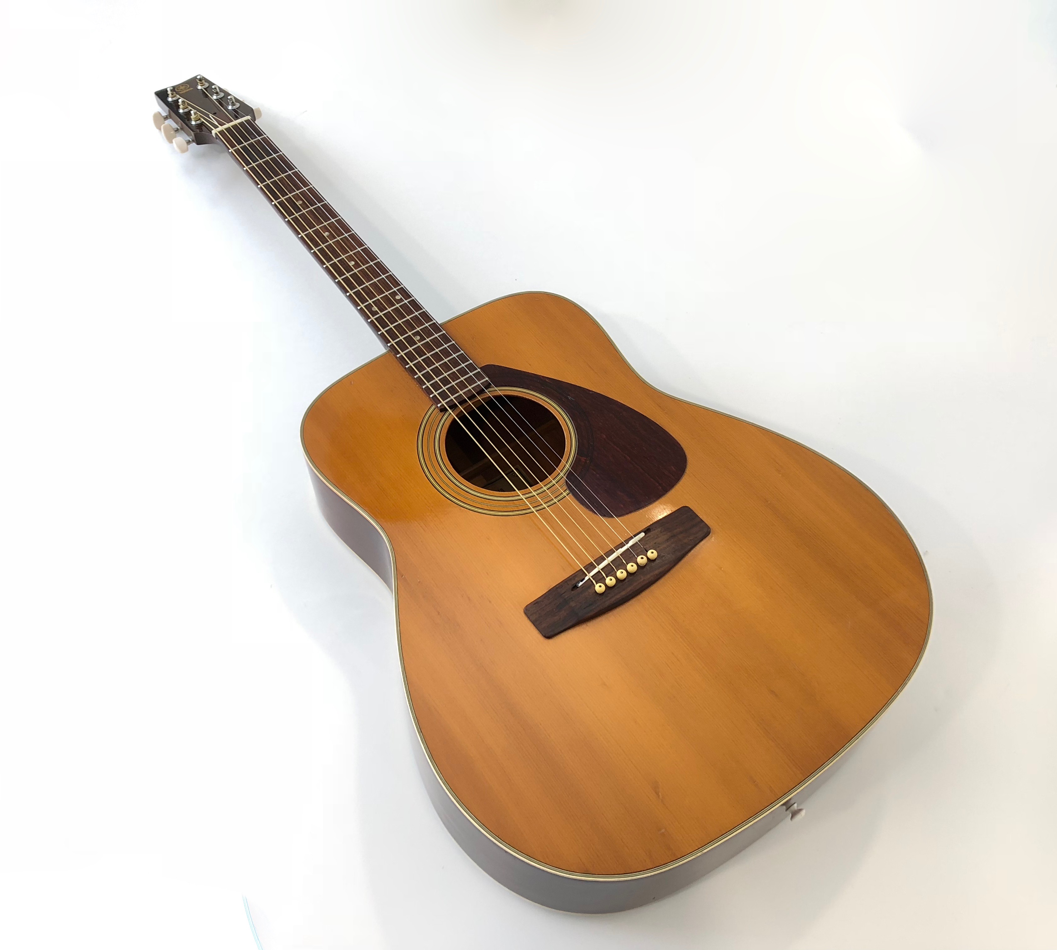 FG 200 Yamaha FG 200 Audiofanzine fg-200-yamaha-fg-200-audiofanzine