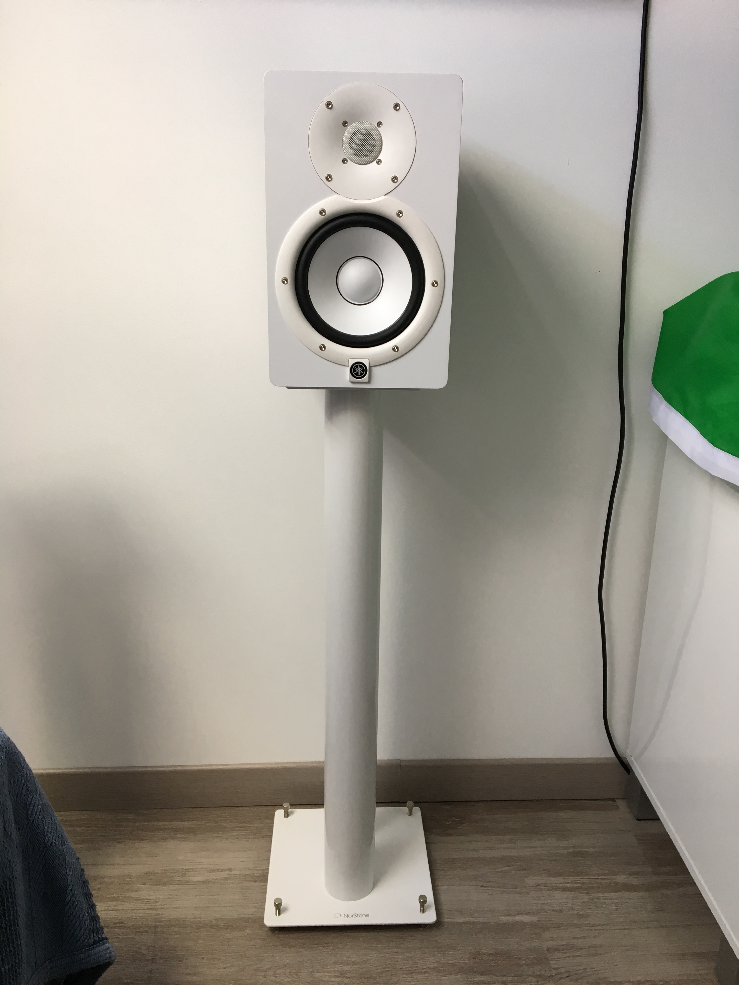 HS8 Yamaha HS8 Audiofanzine