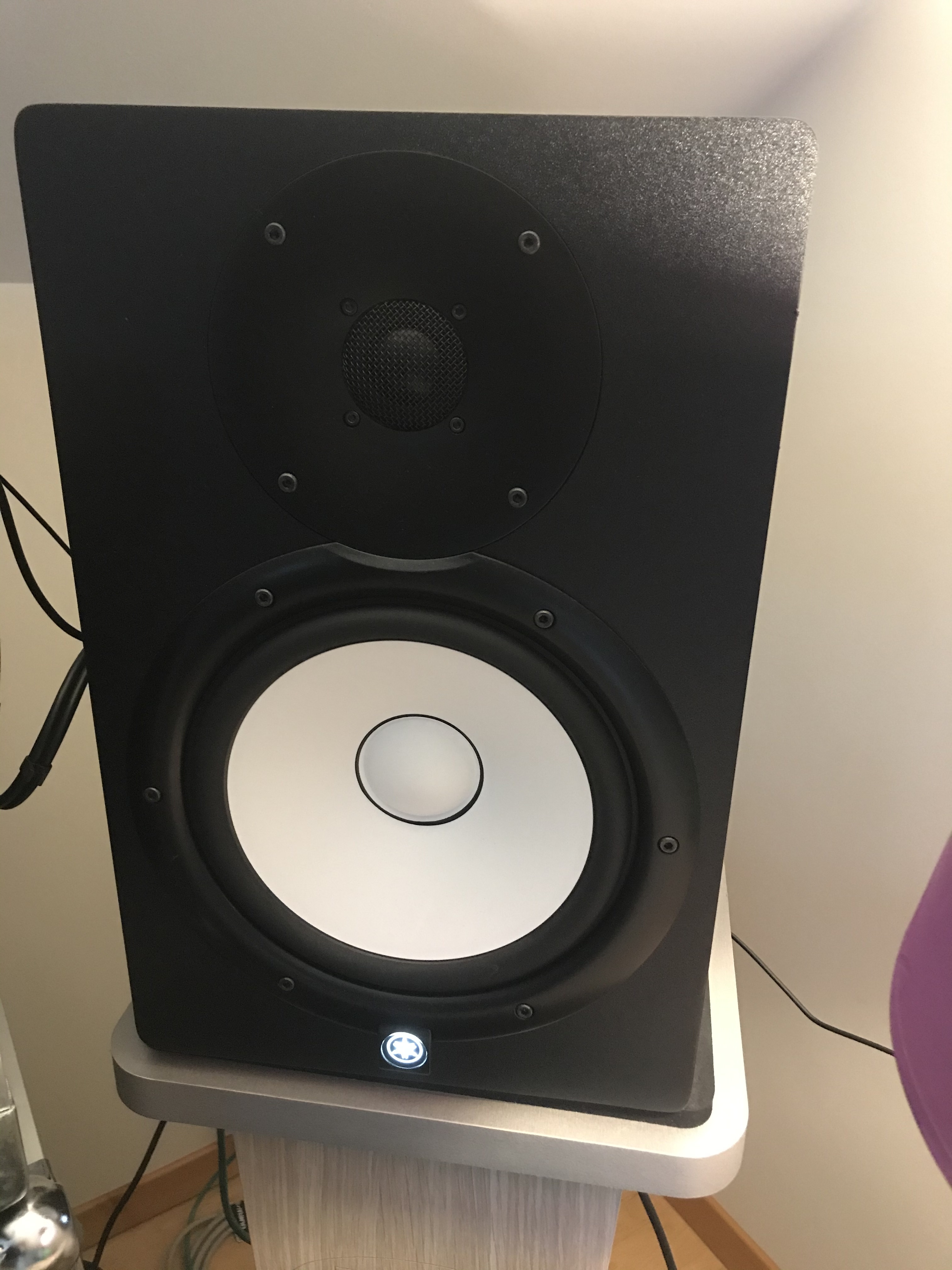 HS8S Yamaha HS8S Audiofanzine