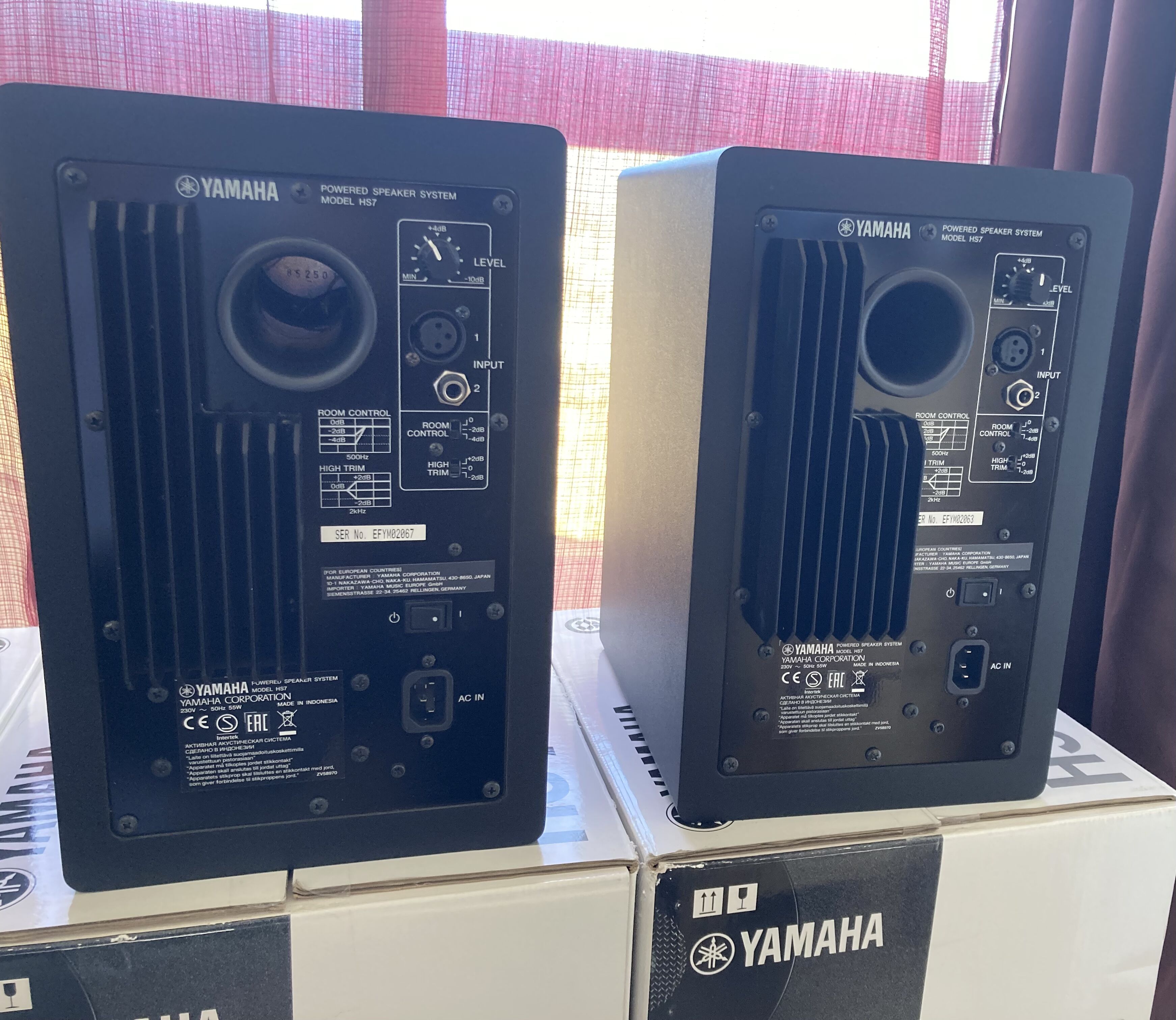 HS8S Yamaha HS8S Audiofanzine