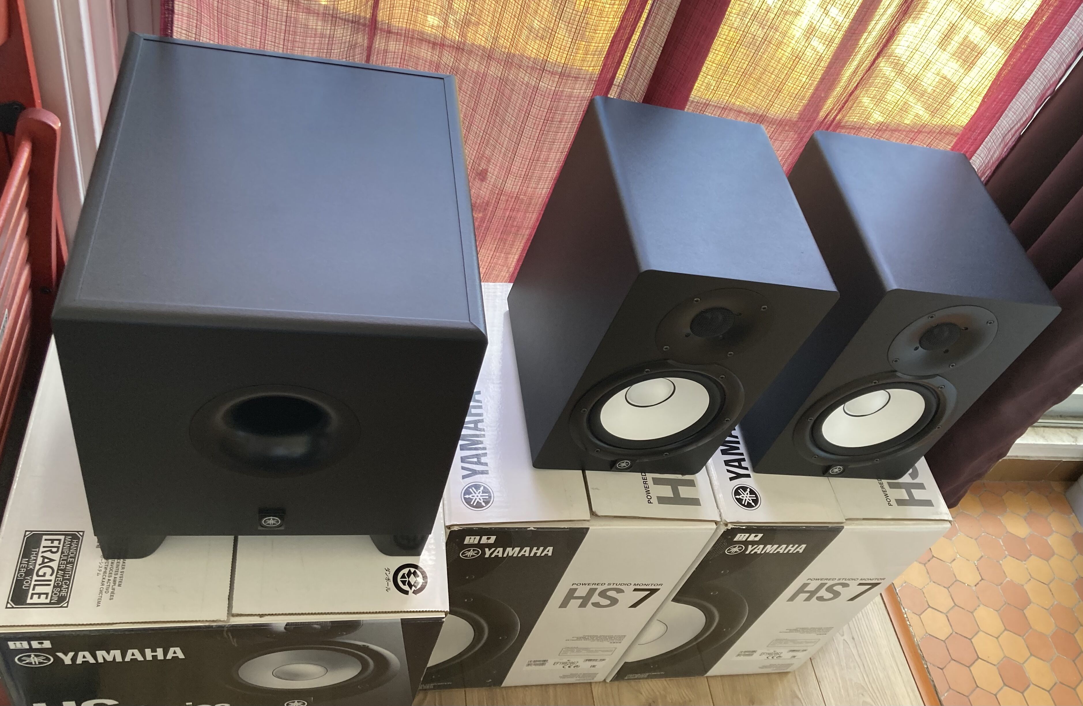 HS8S Yamaha HS8S Audiofanzine
