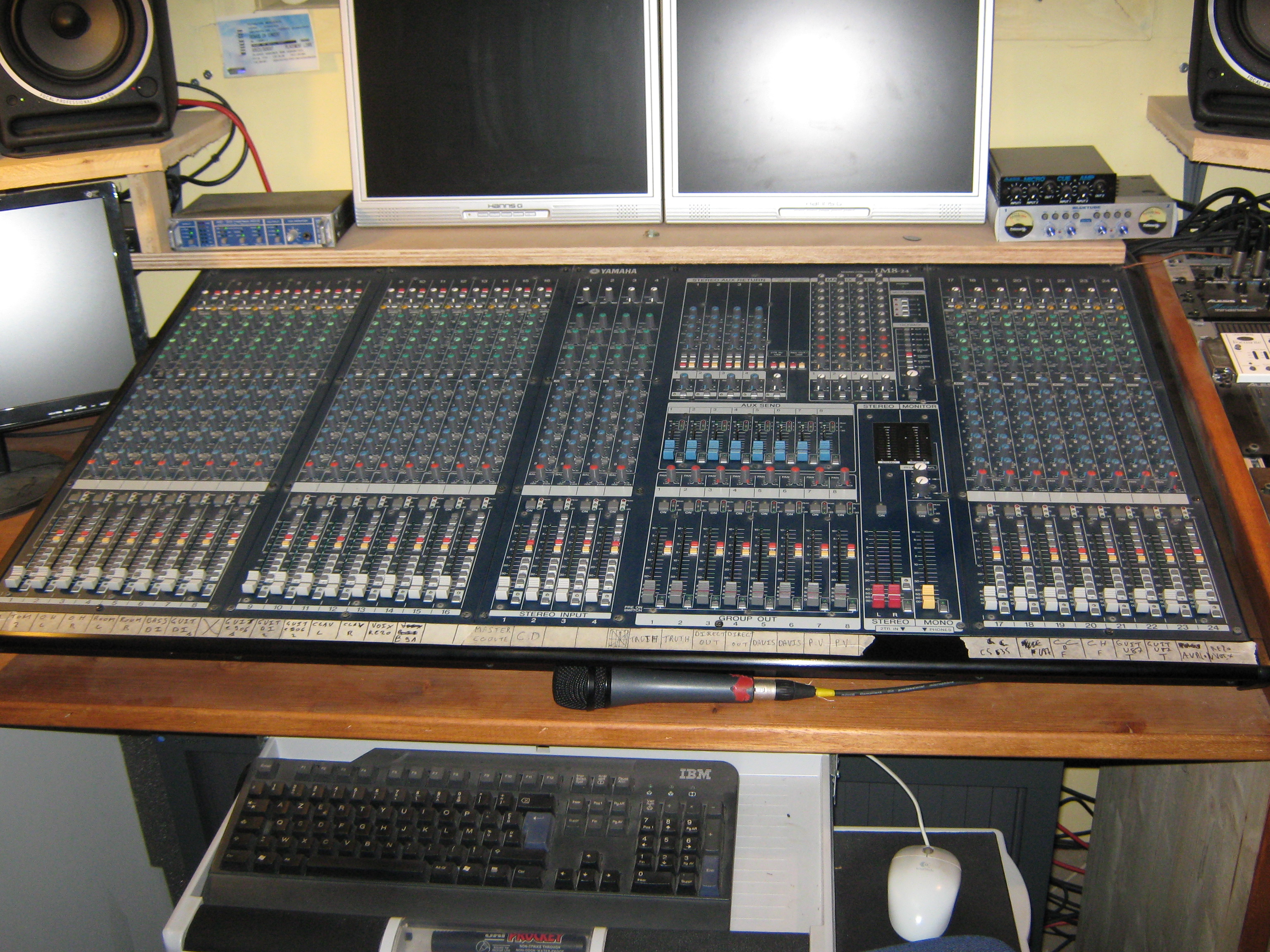 Photo Yamaha IM8 24 Yamaha IM8 24 34610 270063 Audiofanzine photo-yamaha-im8-24-yamaha-im8-24-34610-270063-audiofanzine