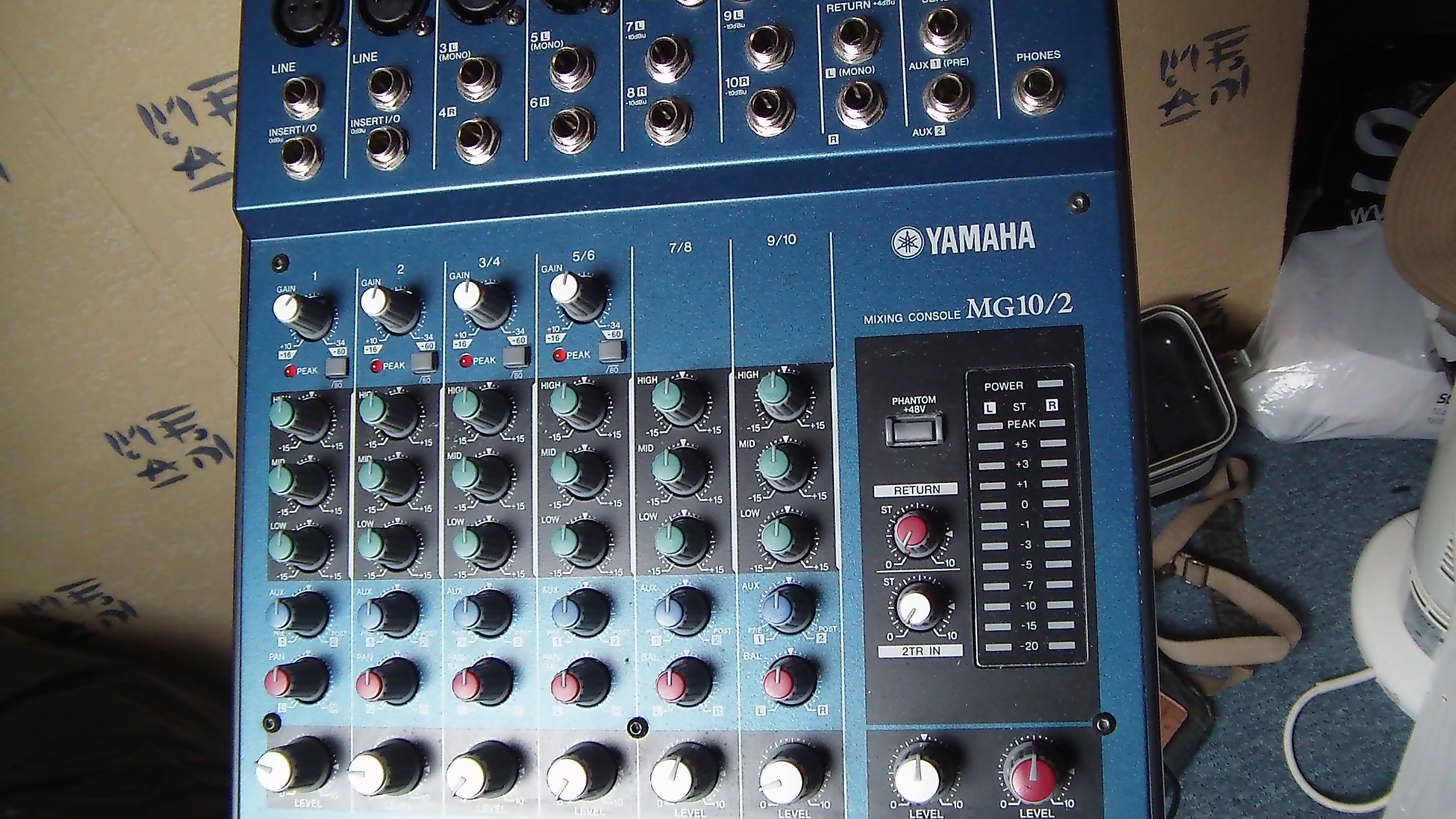 Photo Yamaha MG10/2 Yamaha MG10/2 (94766) (605321) Audiofanzine