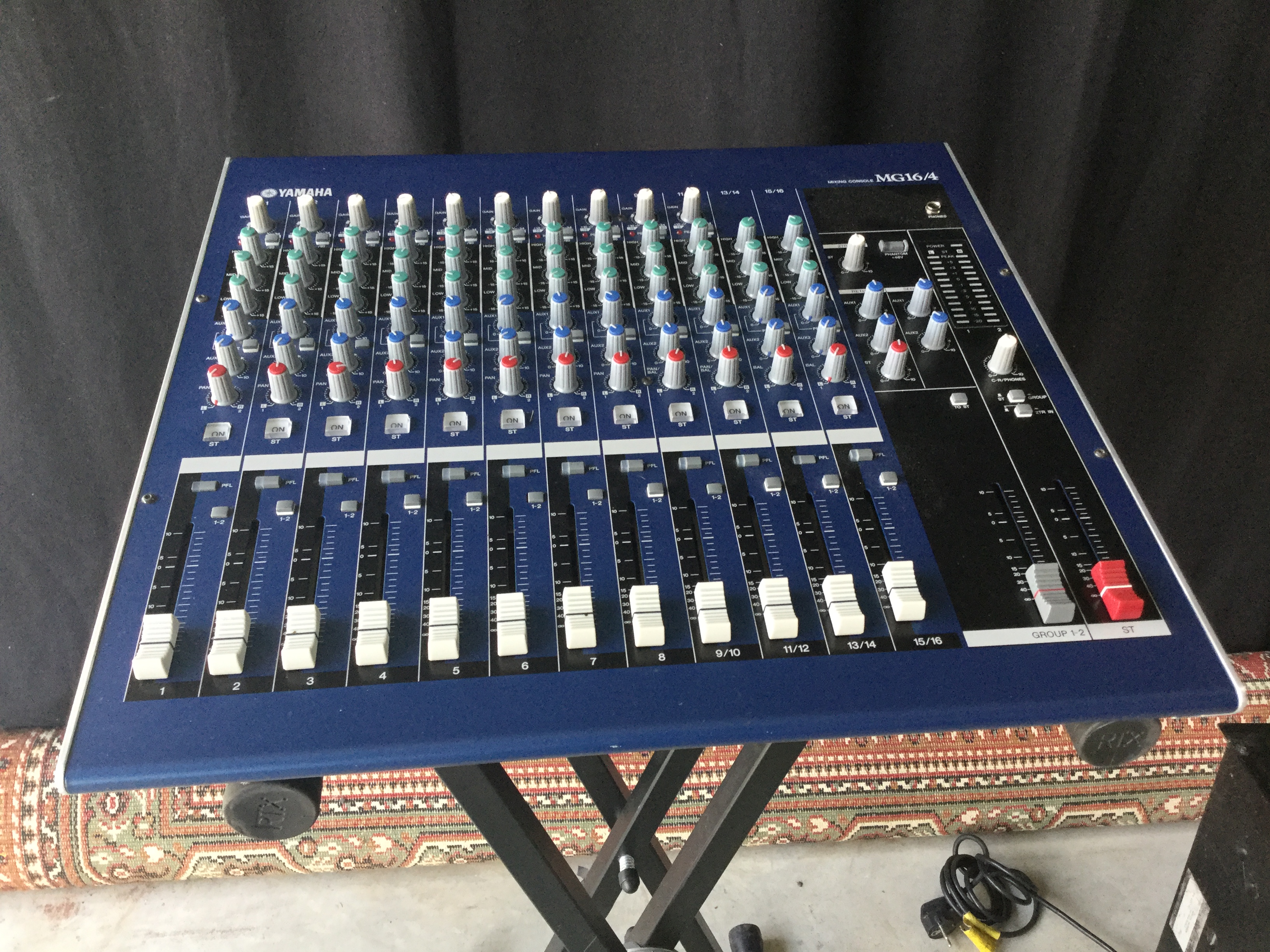 Yamaha MG16/4 Audiofanzine