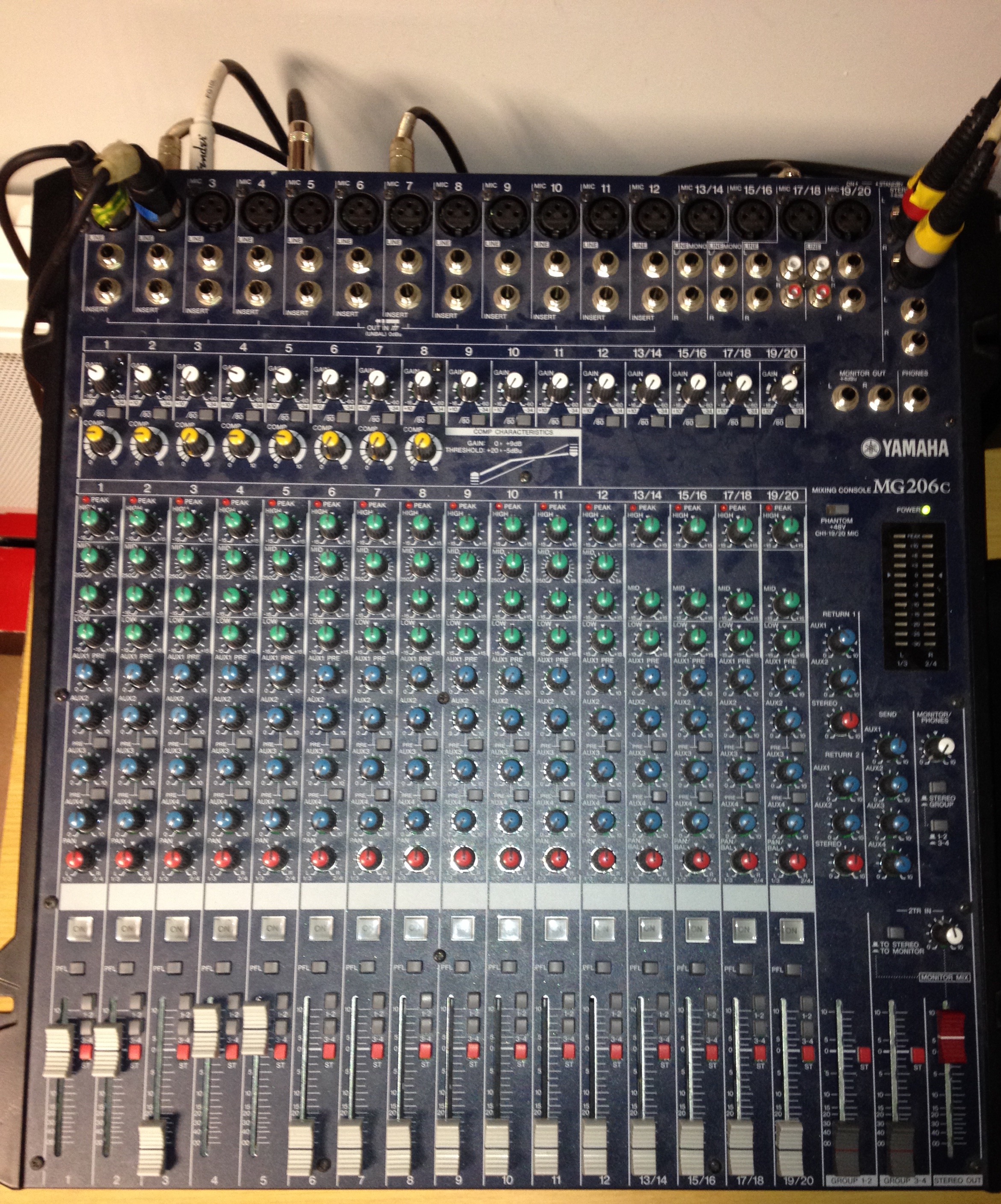Yamaha MG206C image (1675795) Audiofanzine