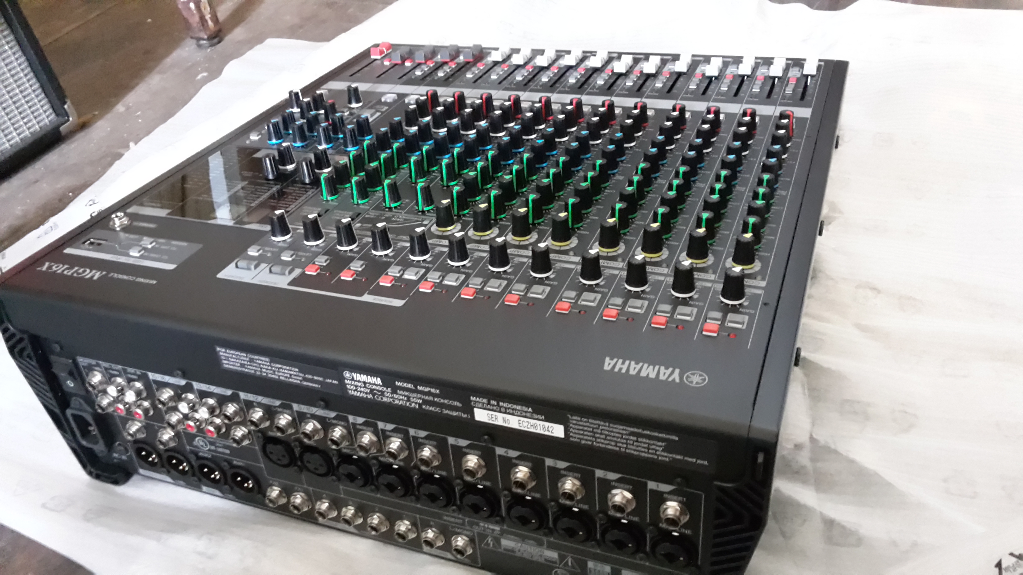 MGP16X Yamaha MGP16X Audiofanzine