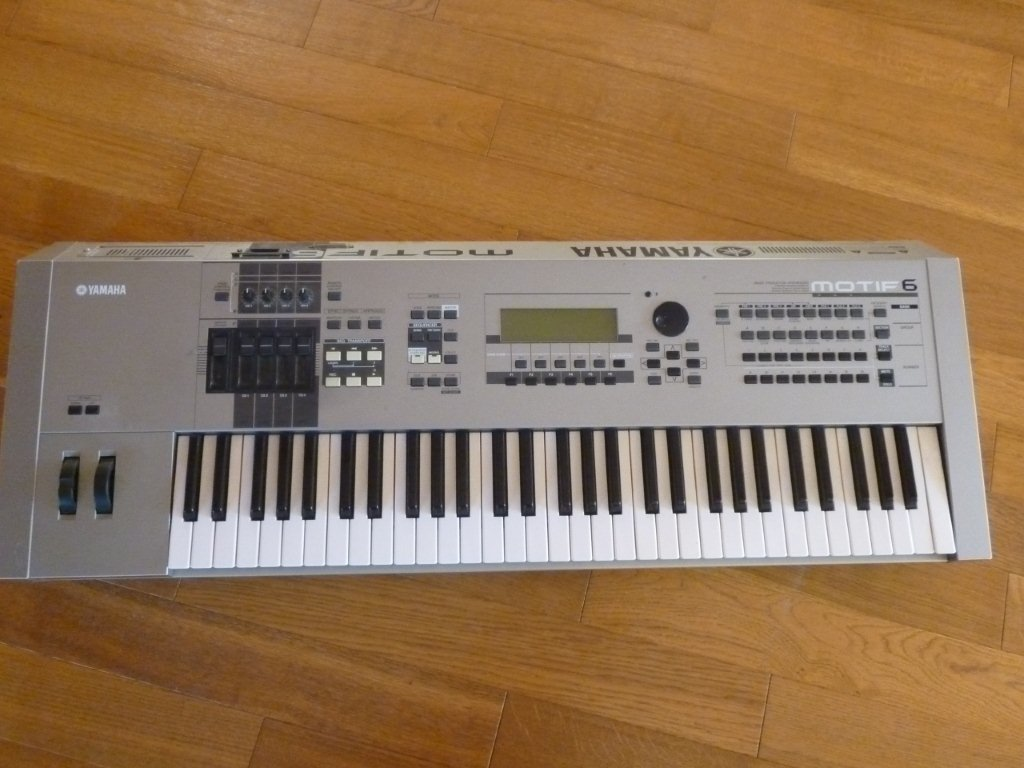 Photo Yamaha MOTIF 6 Yamaha MOTIF 6 (96596) (498827) Audiofanzine