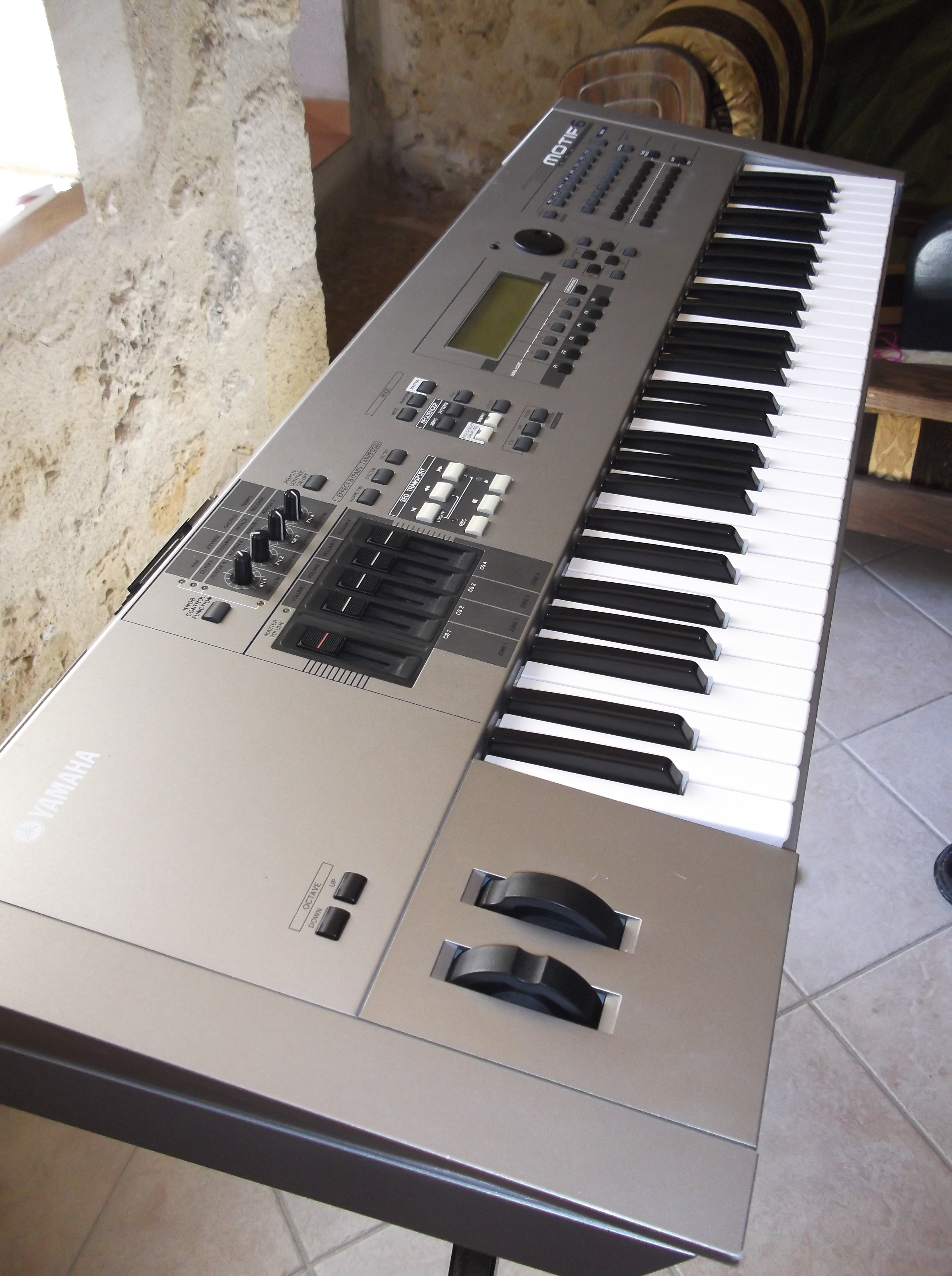 Photo Yamaha MOTIF 6 Yamaha MOTIF 6 (15262) (660649) Audiofanzine